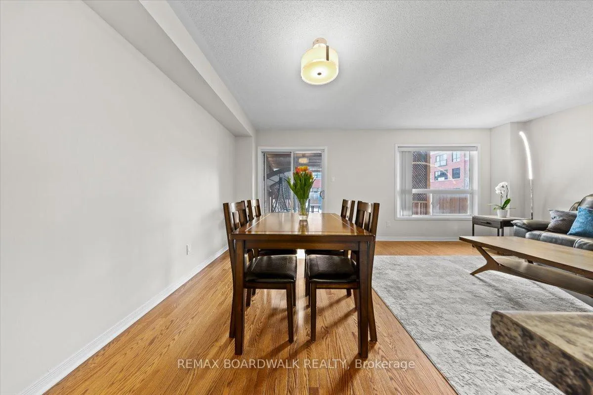Photo 13 of 783 Cobble Hill Drive, Ottawa, Barrhaven - Cedargrove/Fraserdale — HOMEH