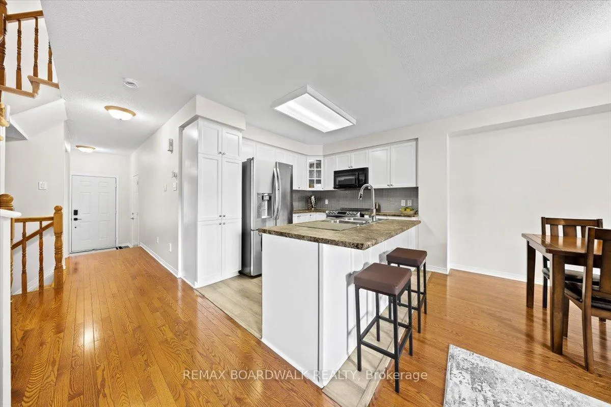 Photo 15 of 783 Cobble Hill Drive, Ottawa, Barrhaven - Cedargrove/Fraserdale — HOMEH