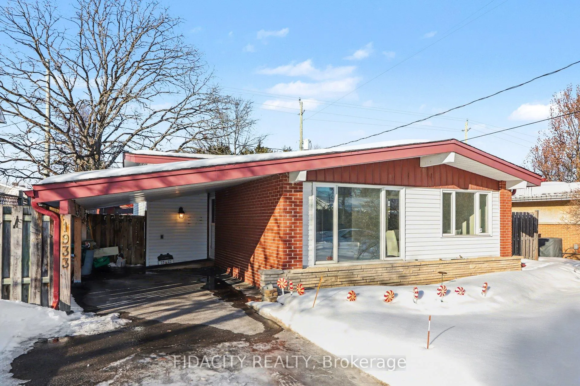 Photo 2 of 1933 Connecticut Avenue, Ottawa, Guildwood Estates - Urbandale Acres — HOMEH