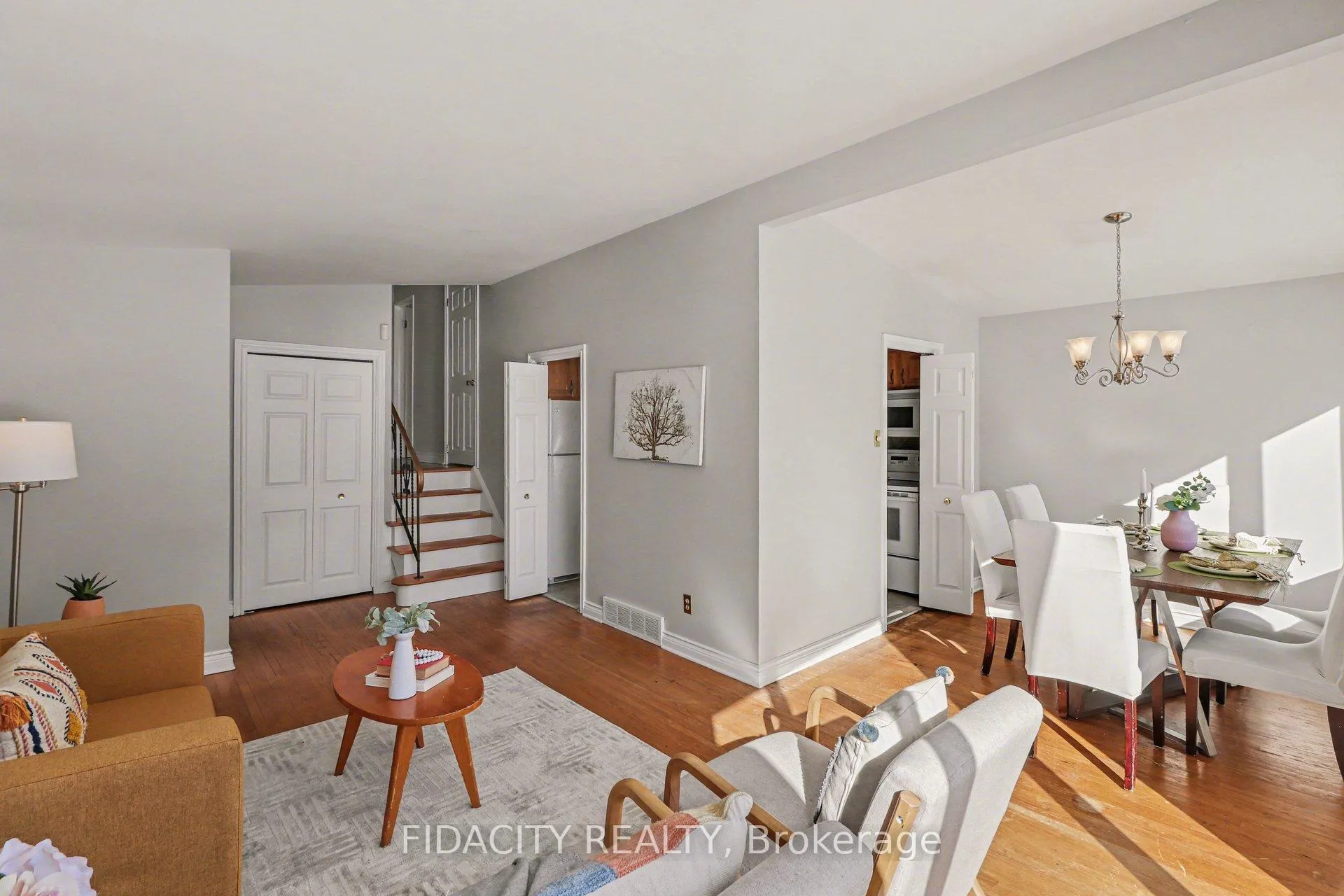 Photo 5 of 1933 Connecticut Avenue, Ottawa, Guildwood Estates - Urbandale Acres — HOMEH