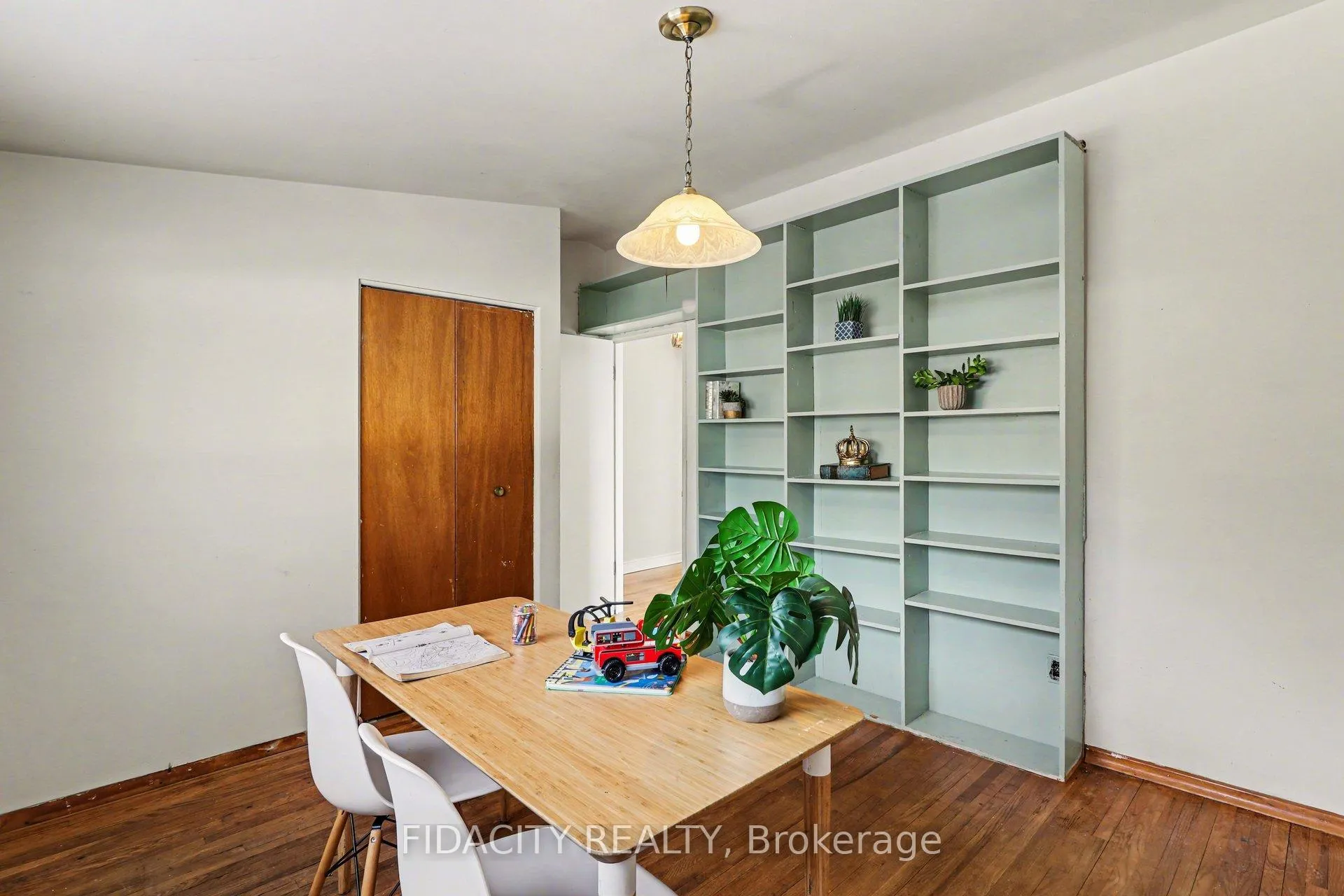 Photo 16 of 1933 Connecticut Avenue, Ottawa, Guildwood Estates - Urbandale Acres — HOMEH