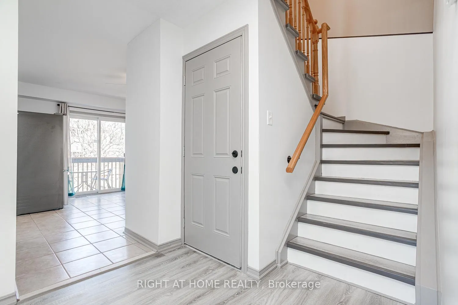 Photo 18 of 35 winchurch Drive, Scugog, Port Perry — HOMEH