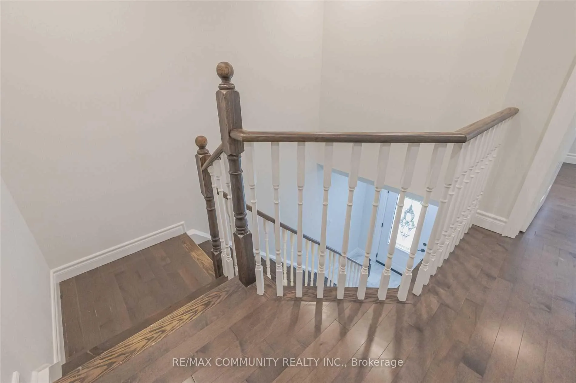 Photo 8 of 55 Longueuil Place, Whitby, Pringle Creek — HOMEH