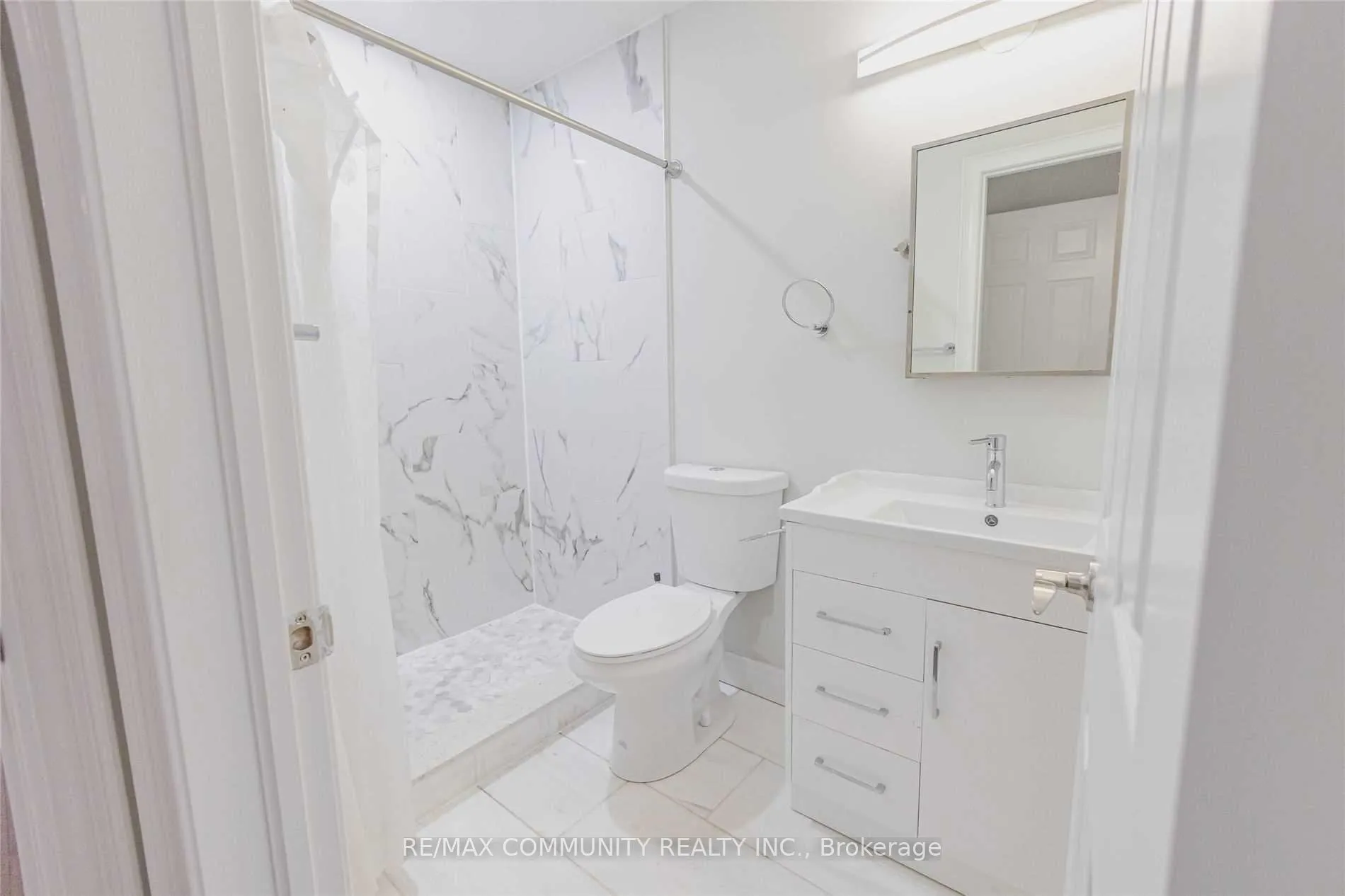 Photo 16 of 55 Longueuil Place, Whitby, Pringle Creek — HOMEH