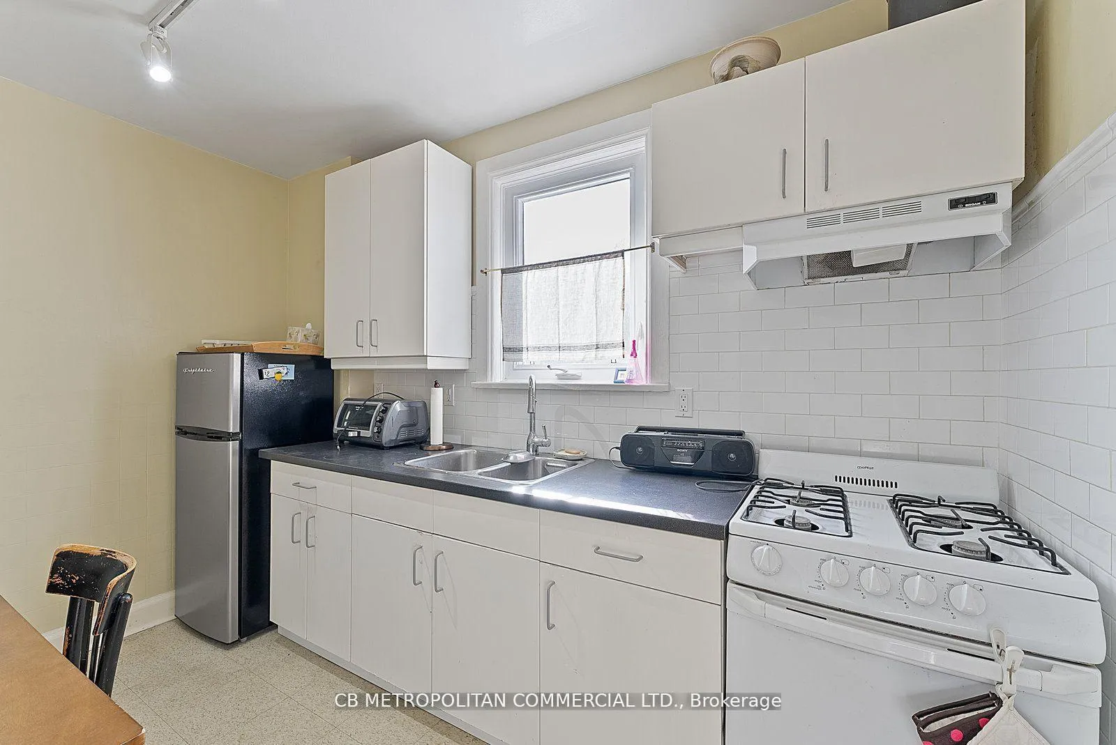 Photo 9 of 17 Augusta Avenue, Toronto, Kensington-Chinatown — HOMEH
