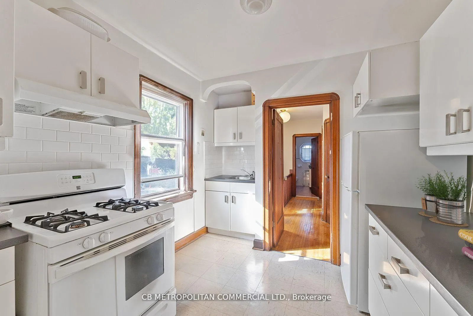 Photo 16 of 17 Augusta Avenue, Toronto, Kensington-Chinatown — HOMEH