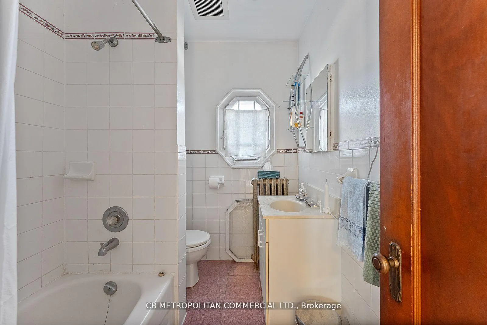 Photo 23 of 17 Augusta Avenue, Toronto, Kensington-Chinatown — HOMEH