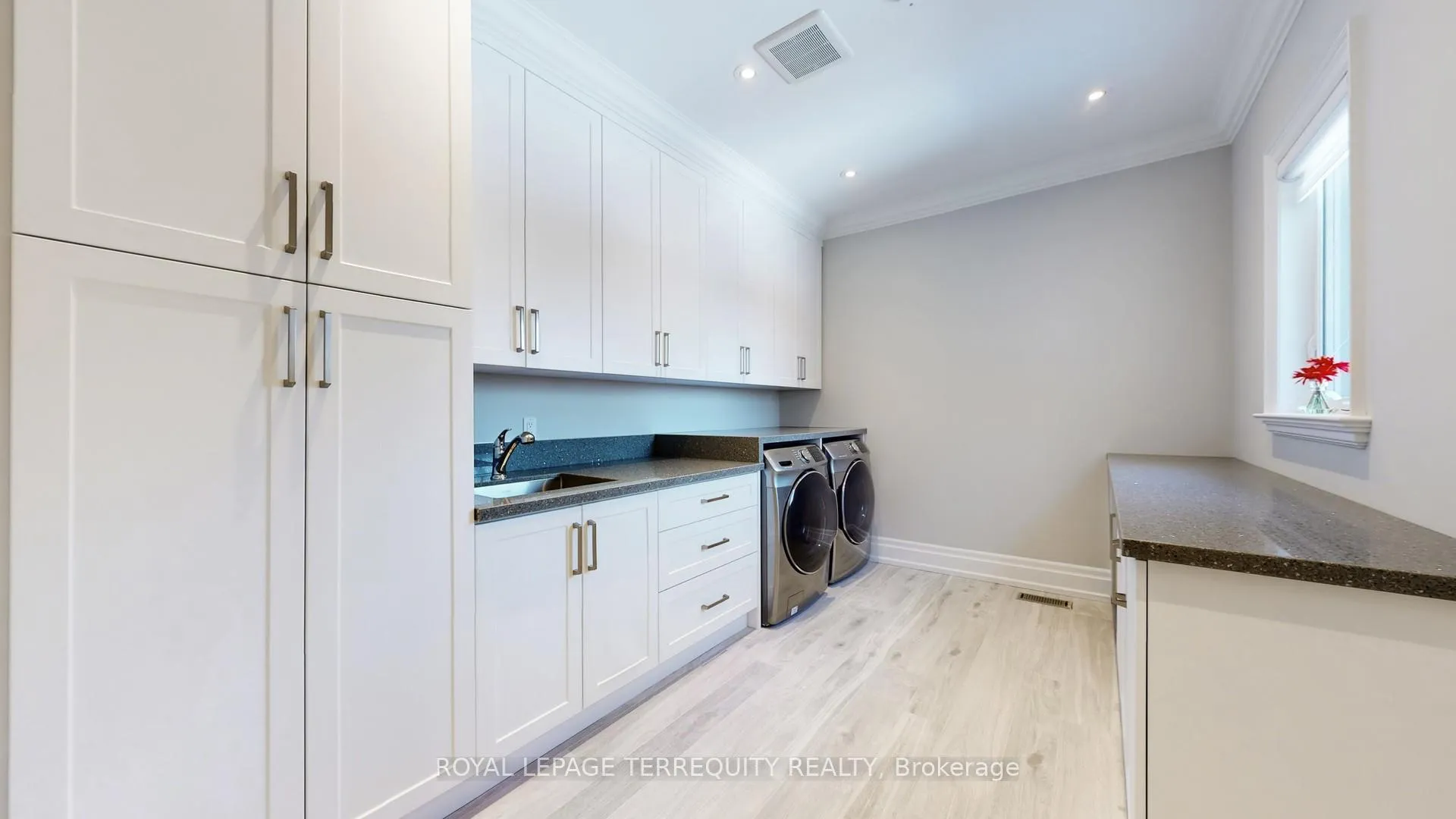 Photo 24 of 537 Marksbury Road, Pickering, West Shore — HOMEH