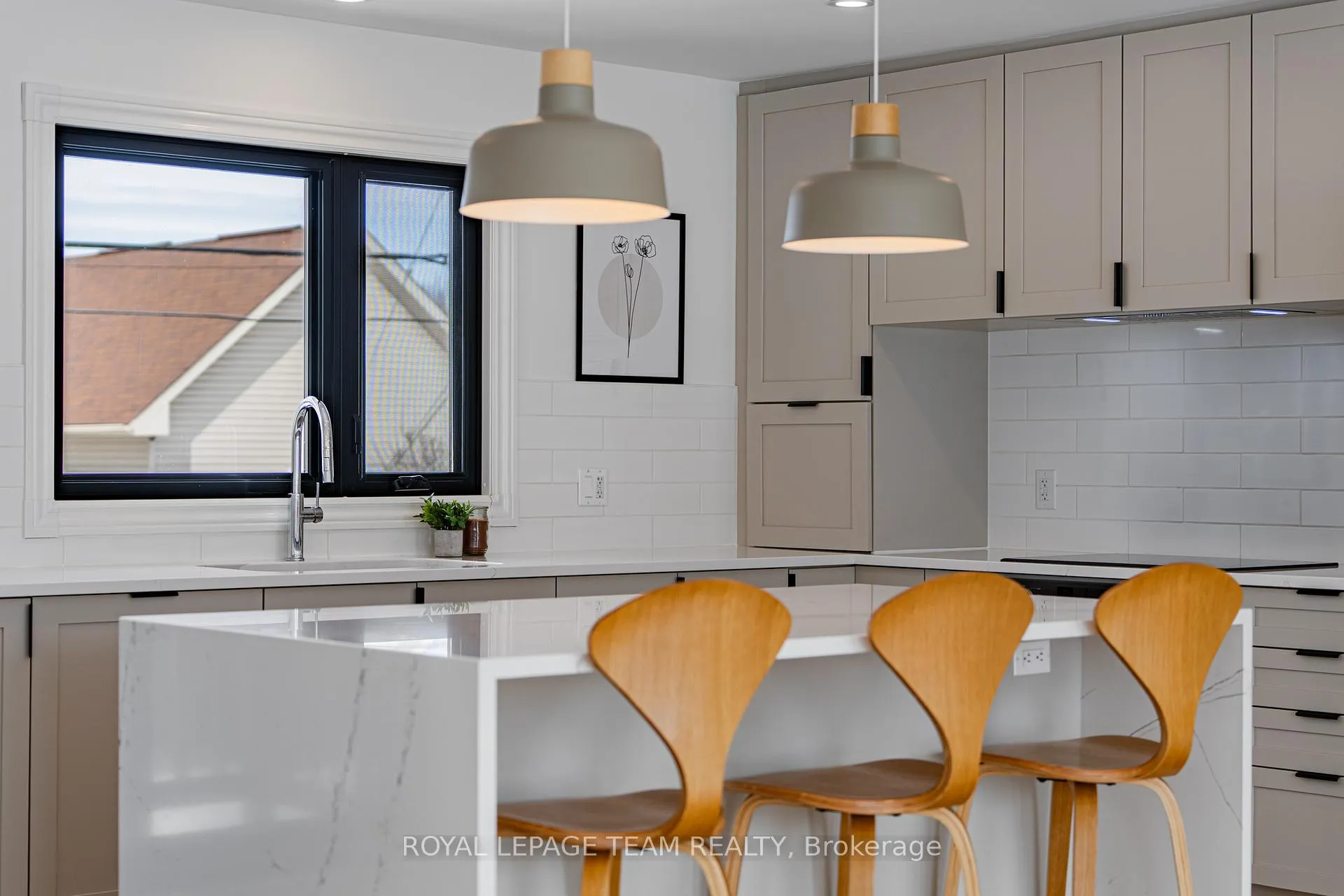 Photo 18 of 23 Brent Avenue, Ottawa, Manordale — HOMEH