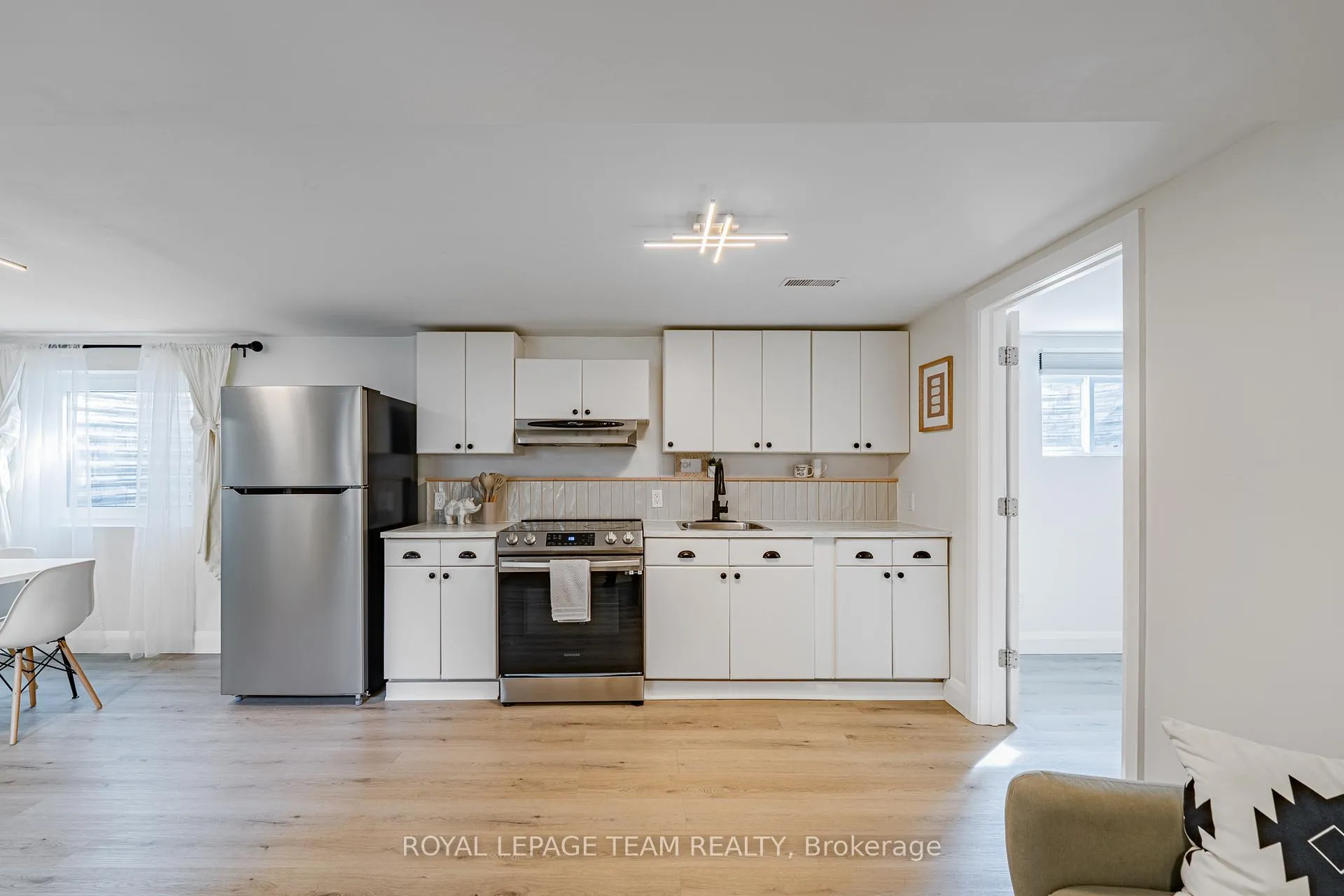 Photo 37 of 23 Brent Avenue, Ottawa, Manordale — HOMEH