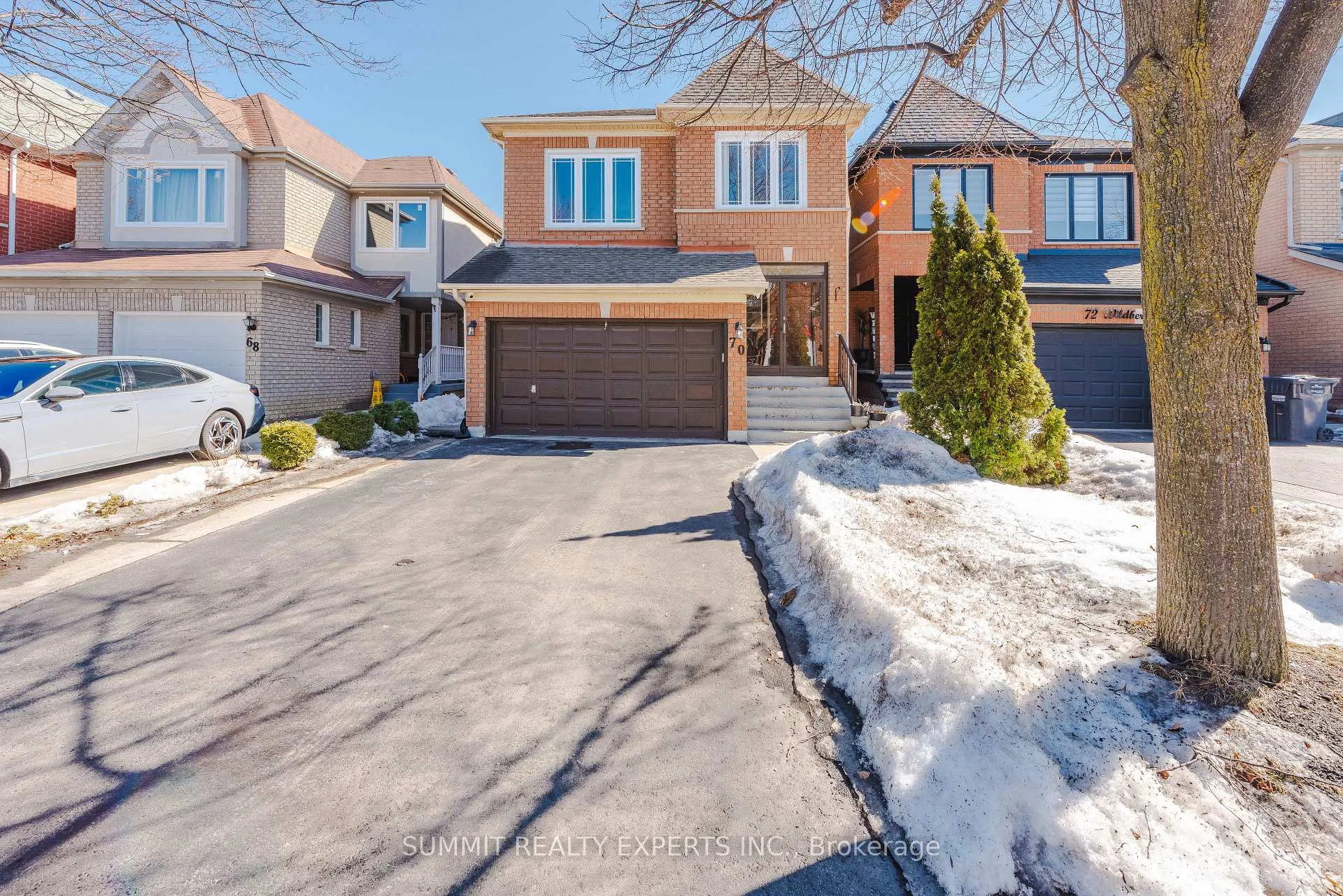 Photo 6 of 70 Wildberry Crescent, Brampton, Sandringham-Wellington — HOMEH