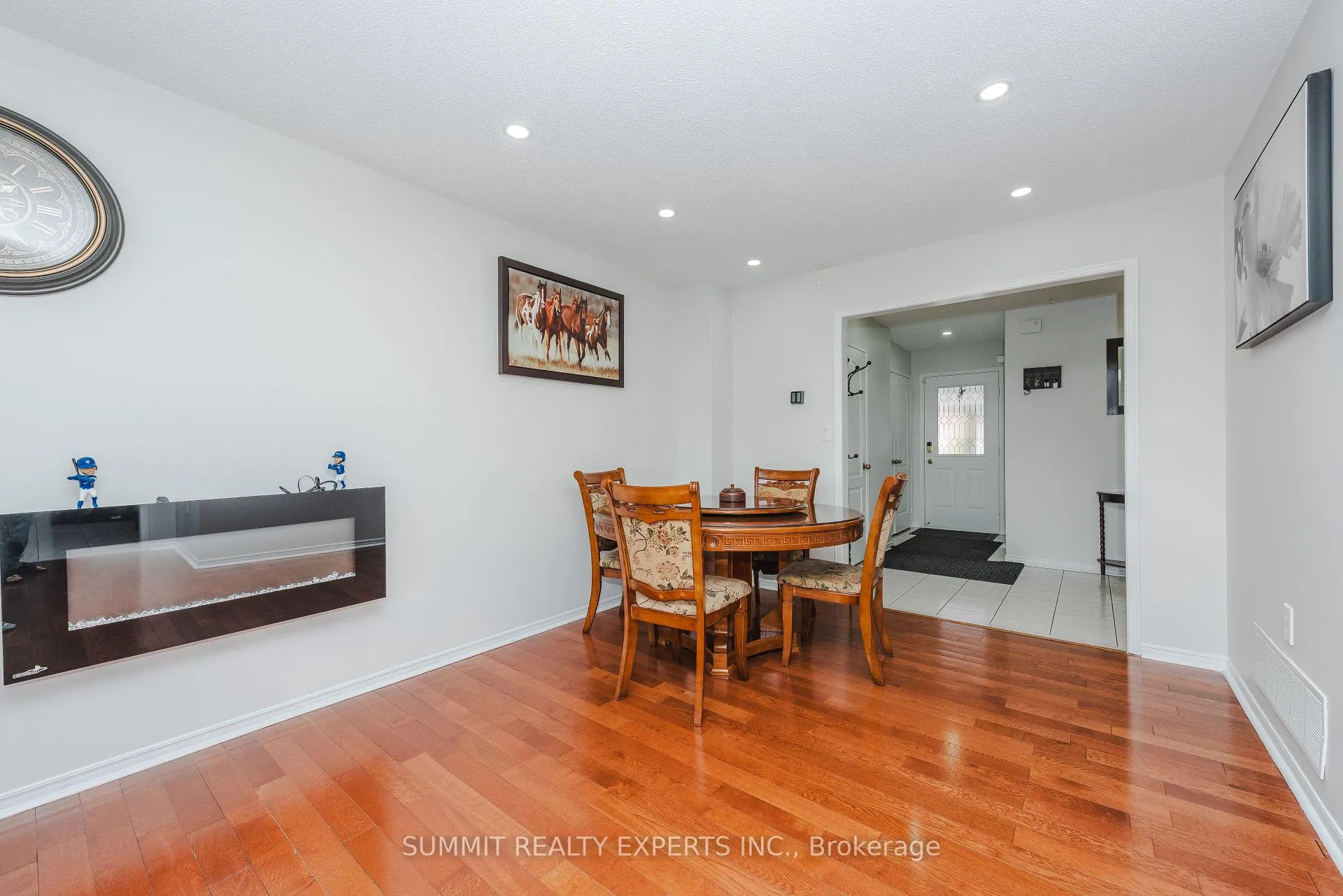 Photo 8 of 70 Wildberry Crescent, Brampton, Sandringham-Wellington — HOMEH