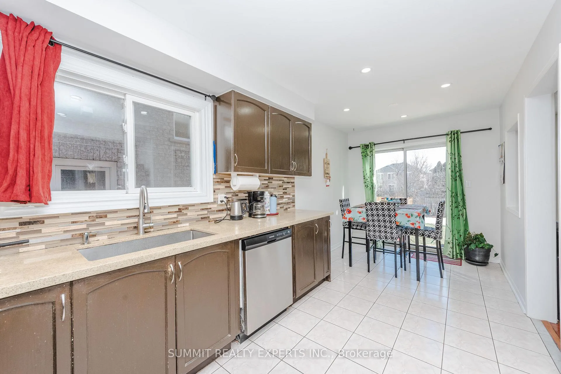 Photo 16 of 70 Wildberry Crescent, Brampton, Sandringham-Wellington — HOMEH