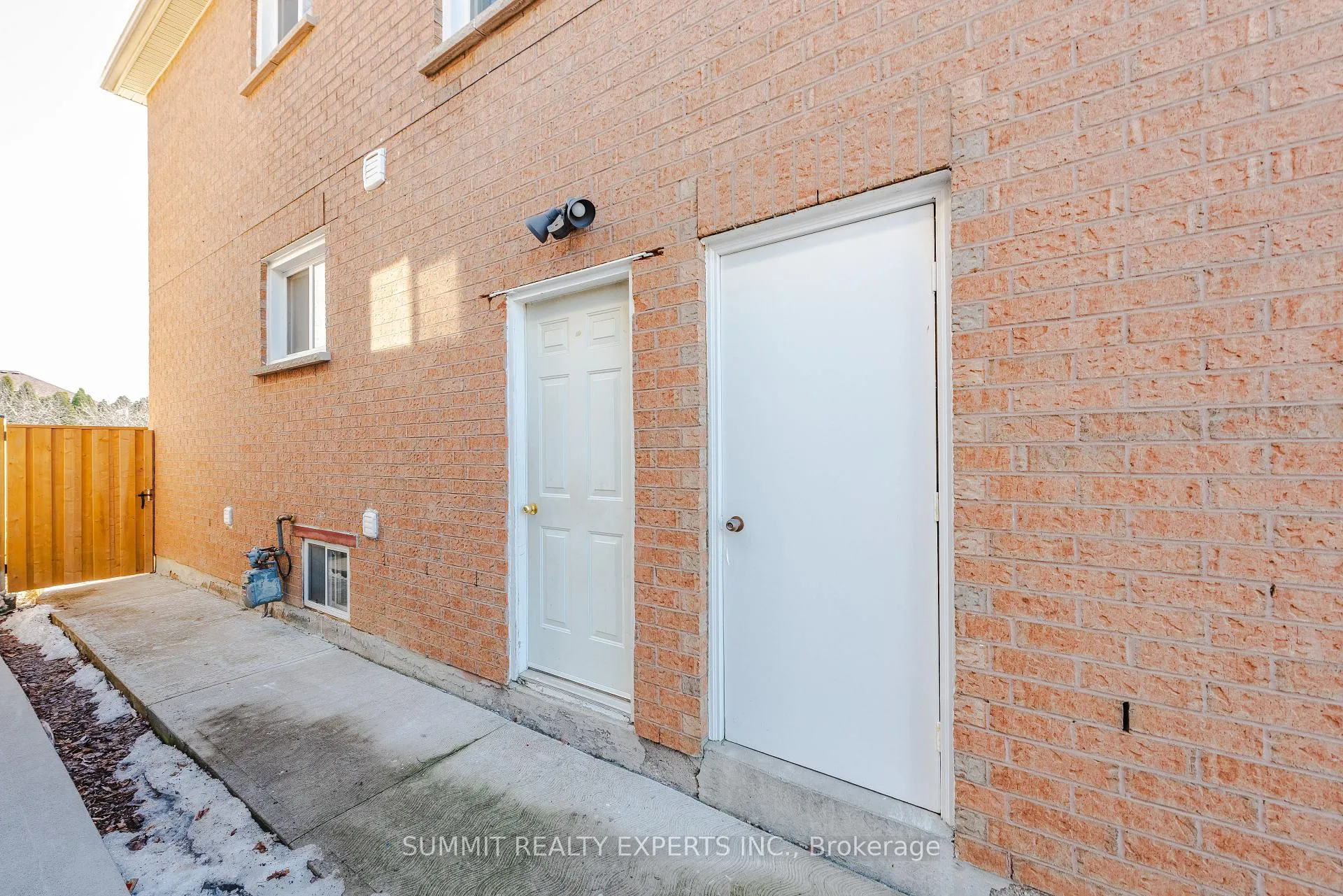 Photo 37 of 70 Wildberry Crescent, Brampton, Sandringham-Wellington — HOMEH