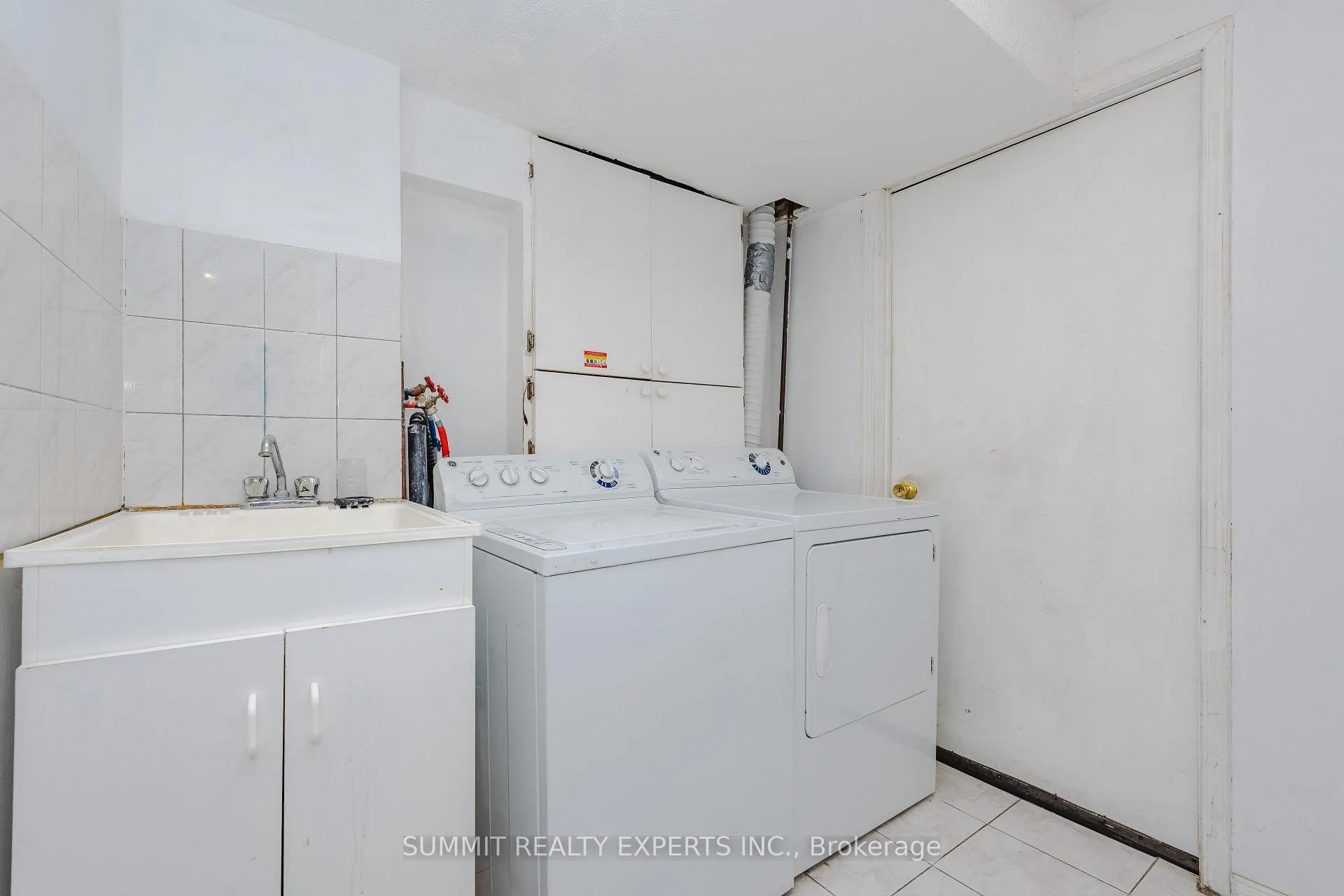 Photo 46 of 70 Wildberry Crescent, Brampton, Sandringham-Wellington — HOMEH