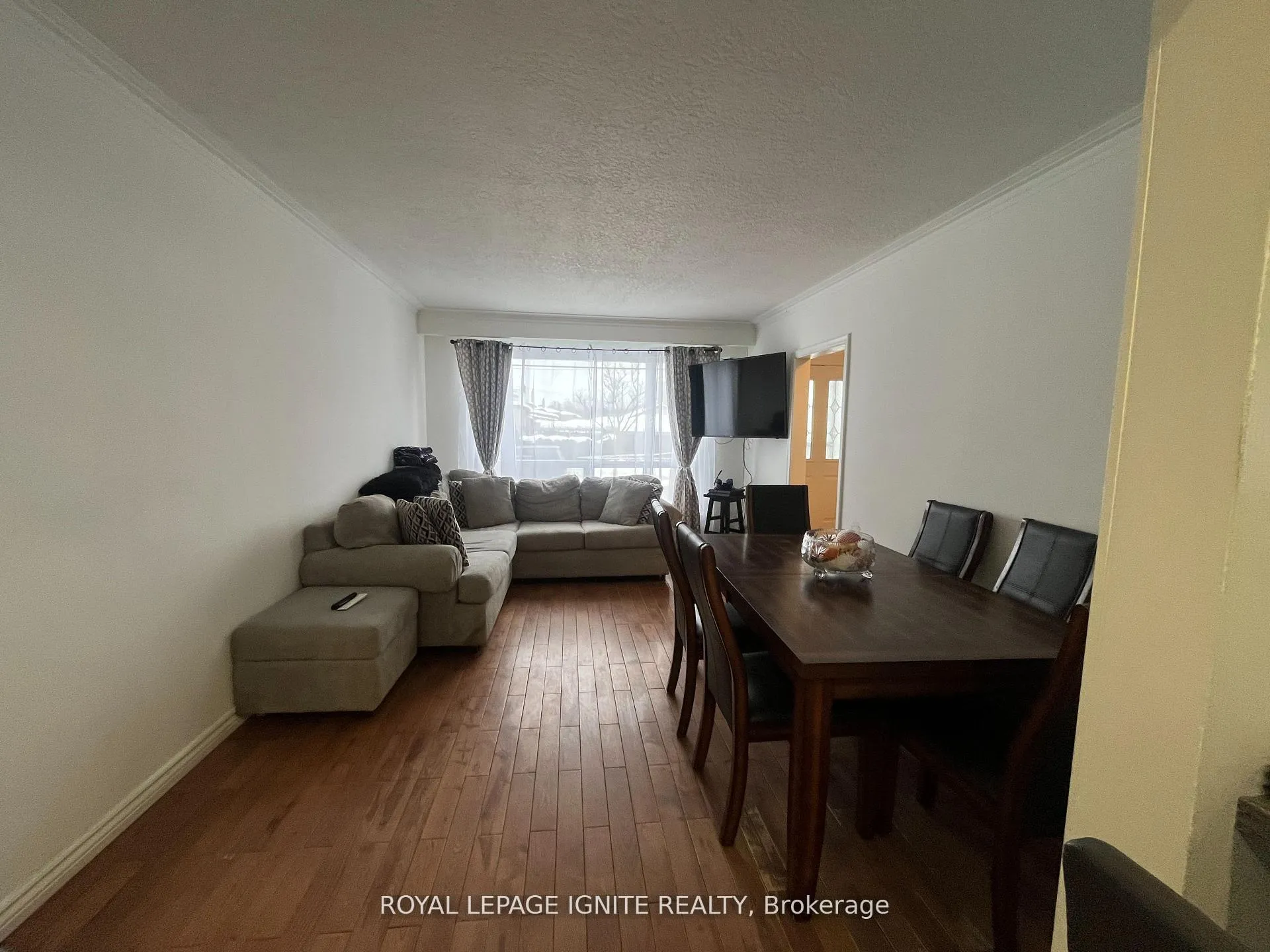 Photo 4 of 55 Dalrymple Drive, Toronto, Rockcliffe-Smythe — HOMEH