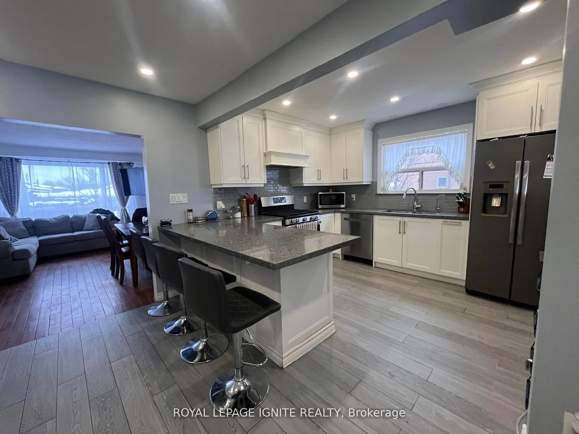 Photo 7 of 55 Dalrymple Drive, Toronto, Rockcliffe-Smythe — HOMEH