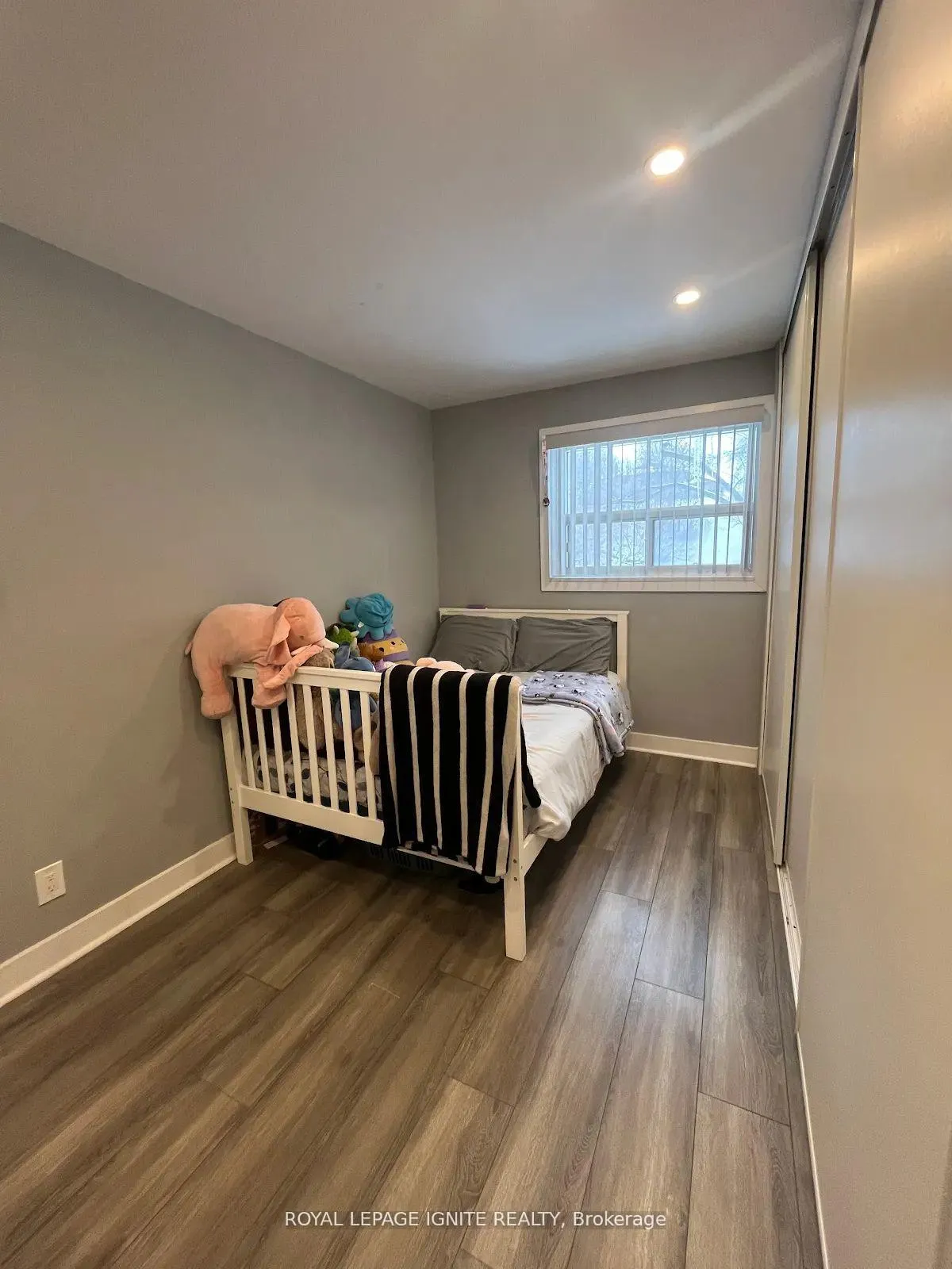 Photo 11 of 55 Dalrymple Drive, Toronto, Rockcliffe-Smythe — HOMEH