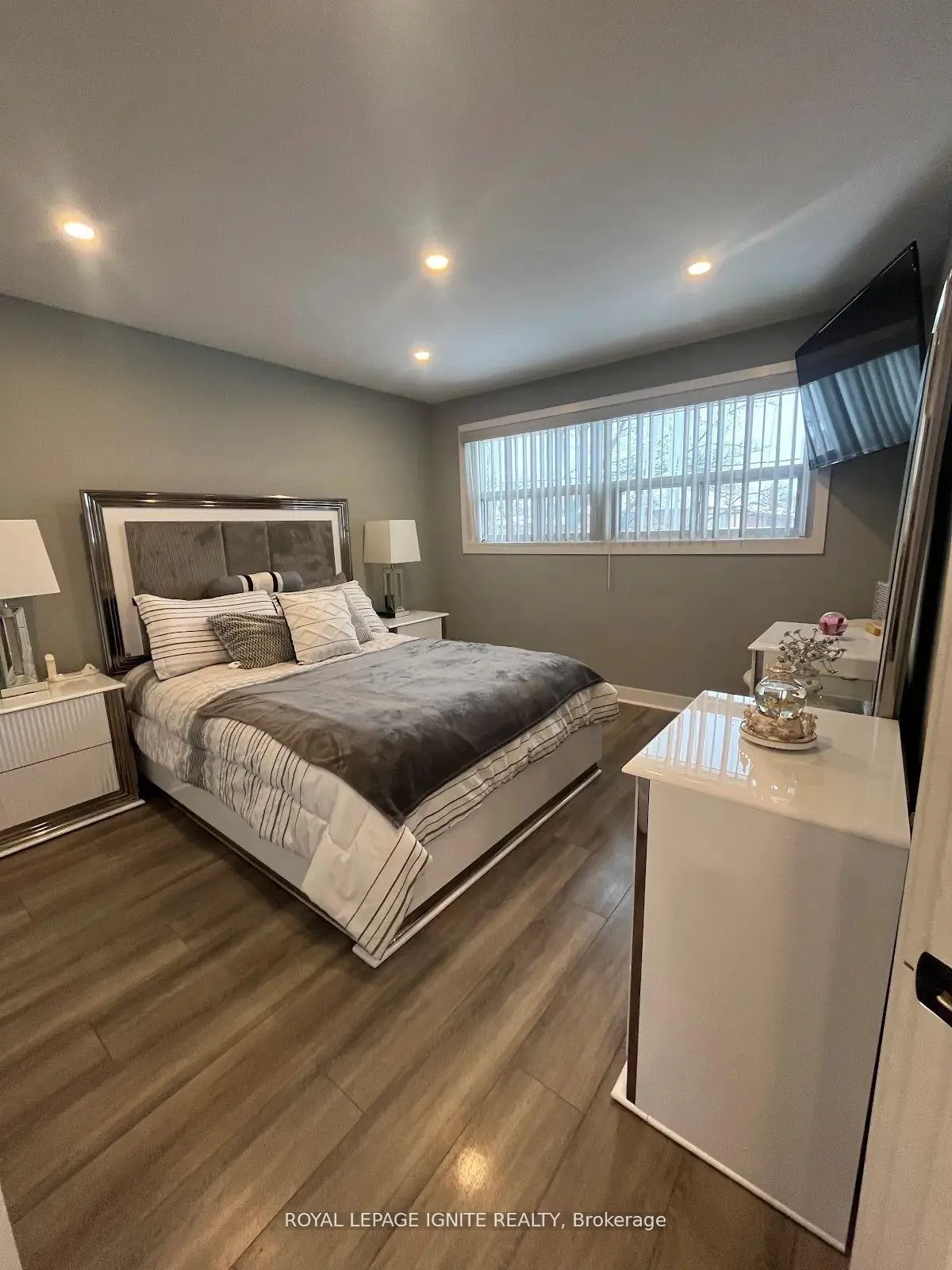 Photo 20 of 55 Dalrymple Drive, Toronto, Rockcliffe-Smythe — HOMEH