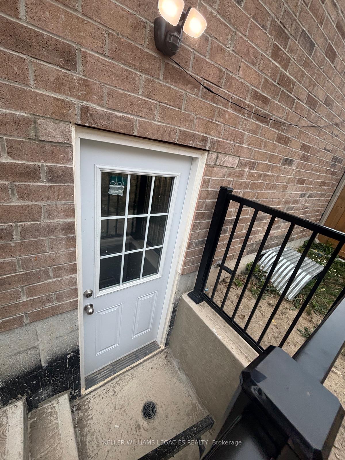 Photo 10 of 2300 Grainger Loop, Innisfil, Rural Innisfil — HOMEH
