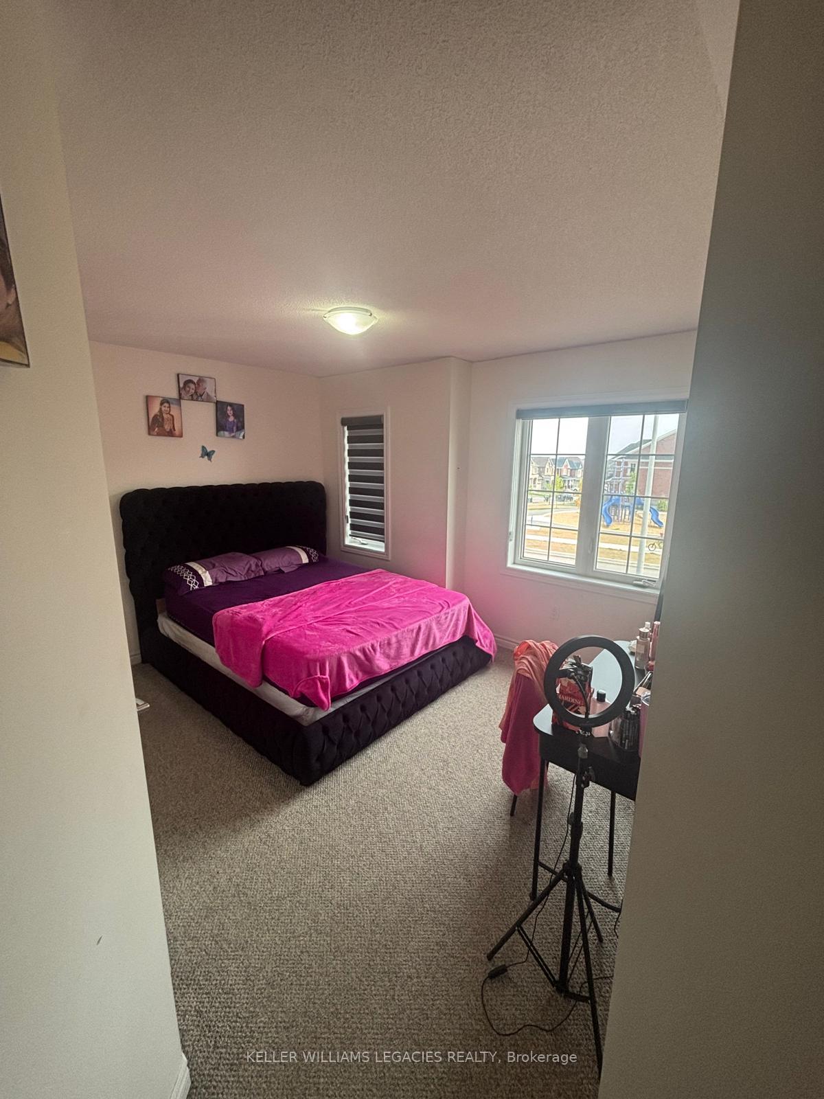 Photo 16 of 2300 Grainger Loop, Innisfil, Rural Innisfil — HOMEH