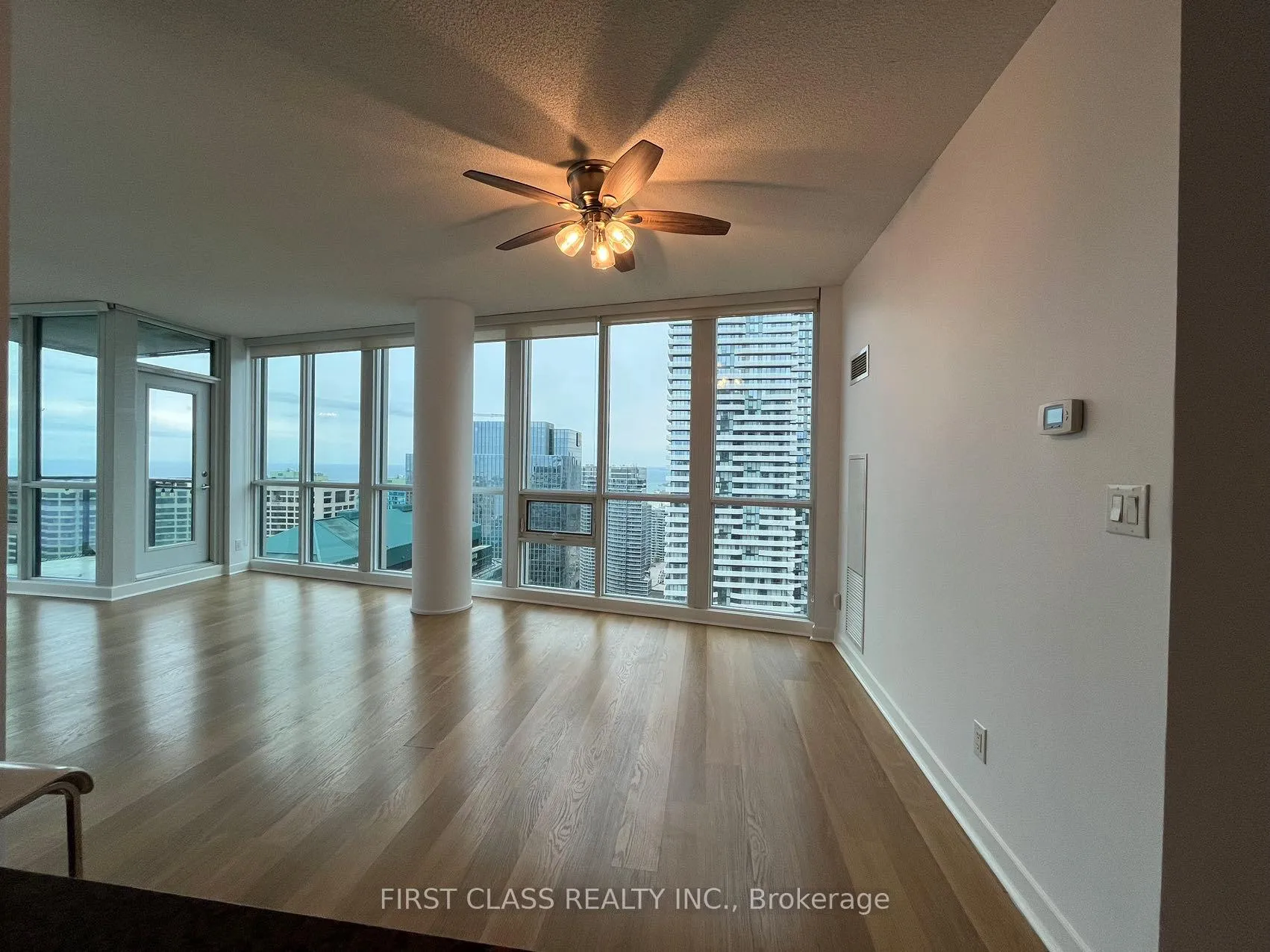 Photo 2 of Unit 4112, 33 Bay Street, Toronto, Waterfront Communities — HOMEH