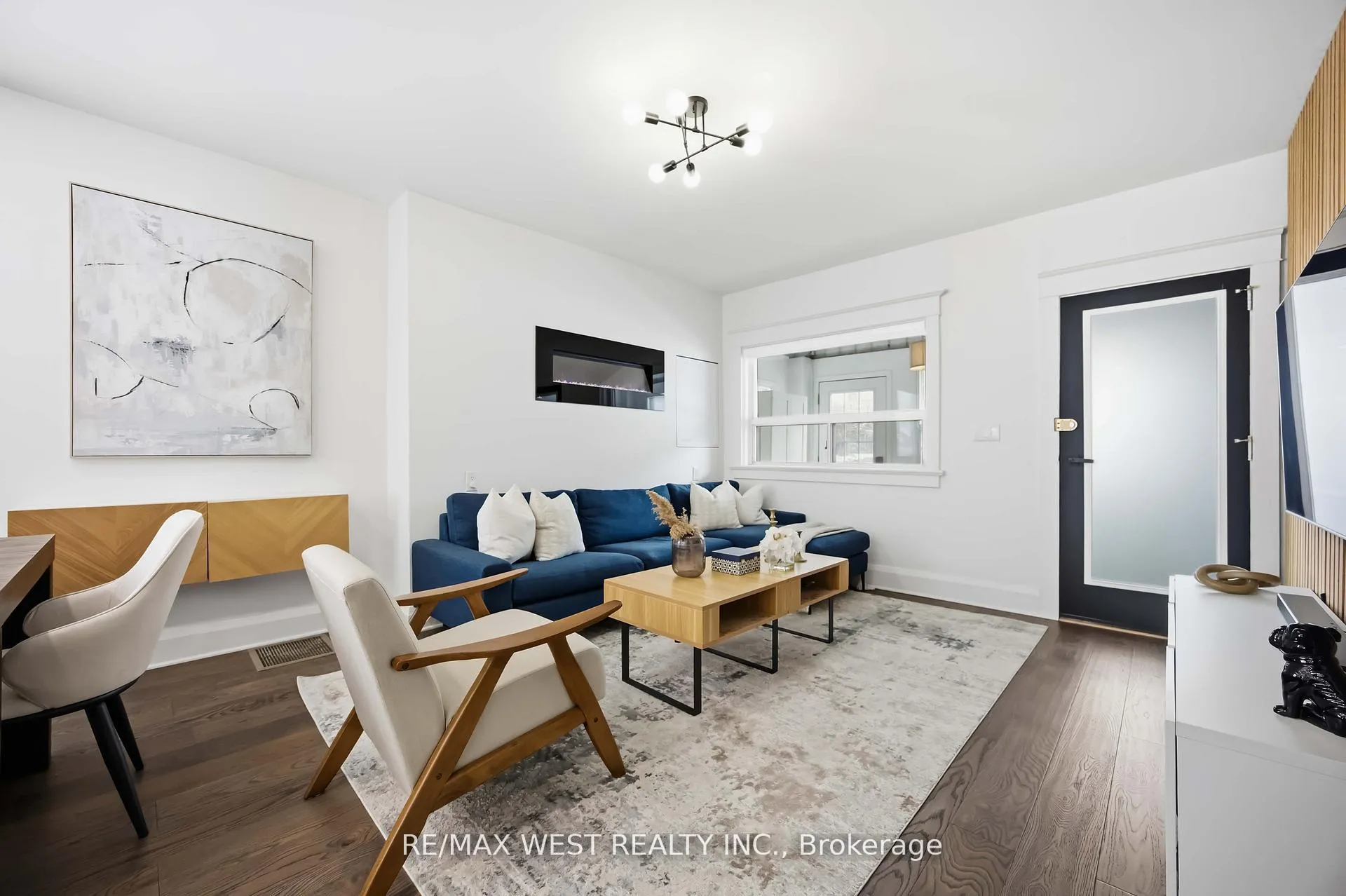 Photo 8 of 902 Woodbine Avenue, Toronto, Woodbine Corridor — HOMEH