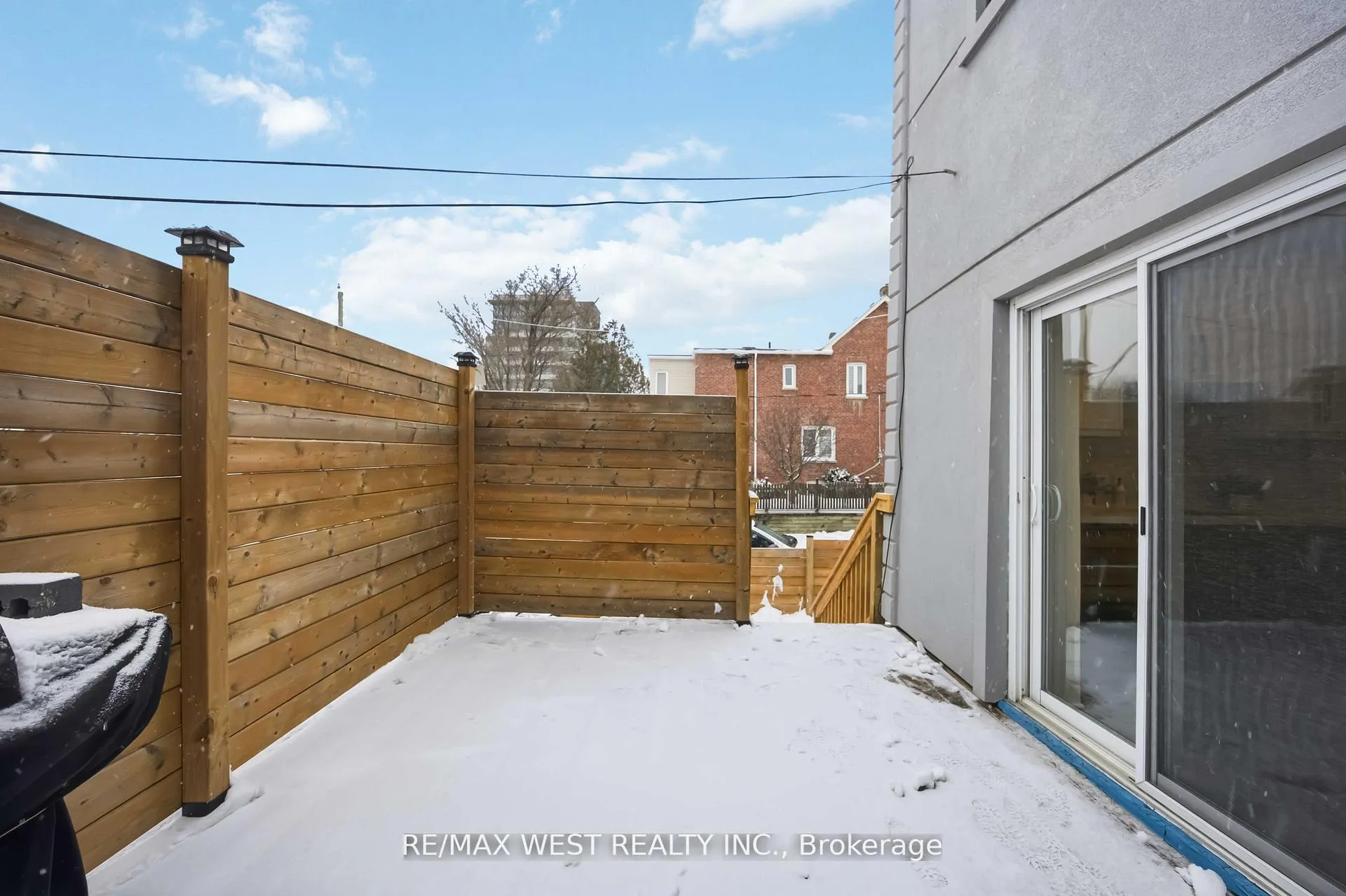 Photo 17 of 902 Woodbine Avenue, Toronto, Woodbine Corridor — HOMEH