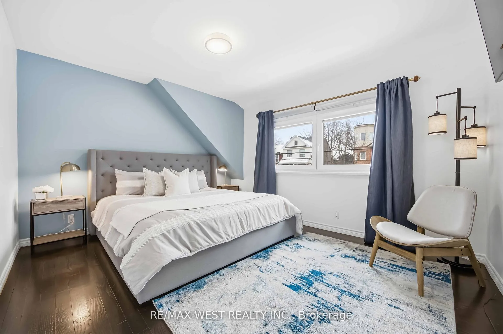 Photo 24 of 902 Woodbine Avenue, Toronto, Woodbine Corridor — HOMEH
