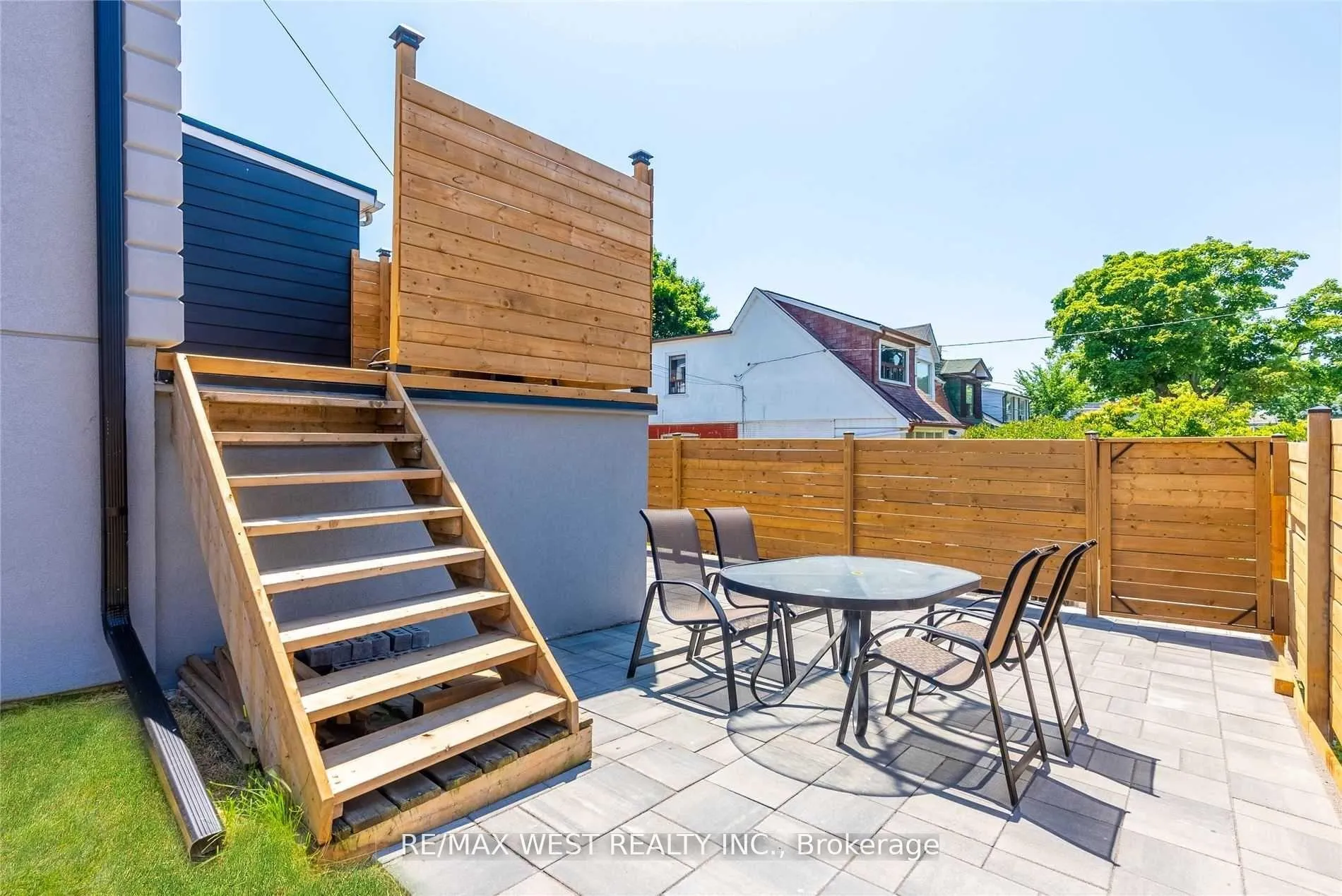 Photo 45 of 902 Woodbine Avenue, Toronto, Woodbine Corridor — HOMEH
