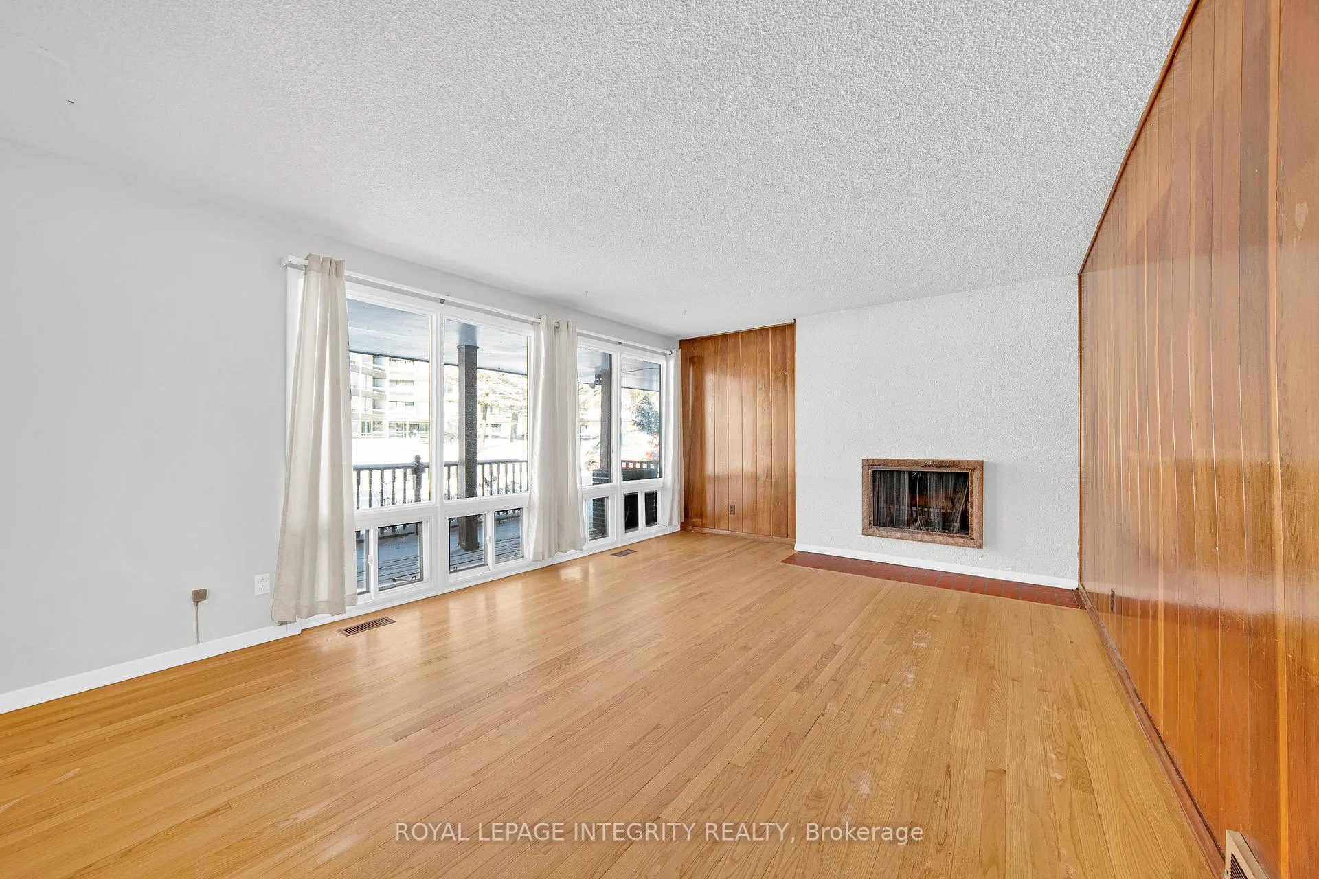 Photo 7 of 2681 Norberry Crescent, Ottawa, Mooneys Bay/Riverside Park — HOMEH