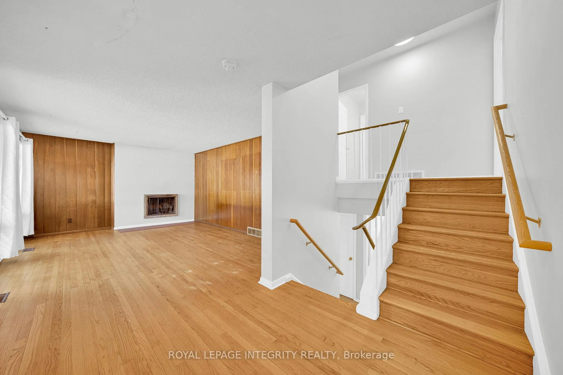 Photo 9 of 2681 Norberry Crescent, Ottawa, Mooneys Bay/Riverside Park — HOMEH