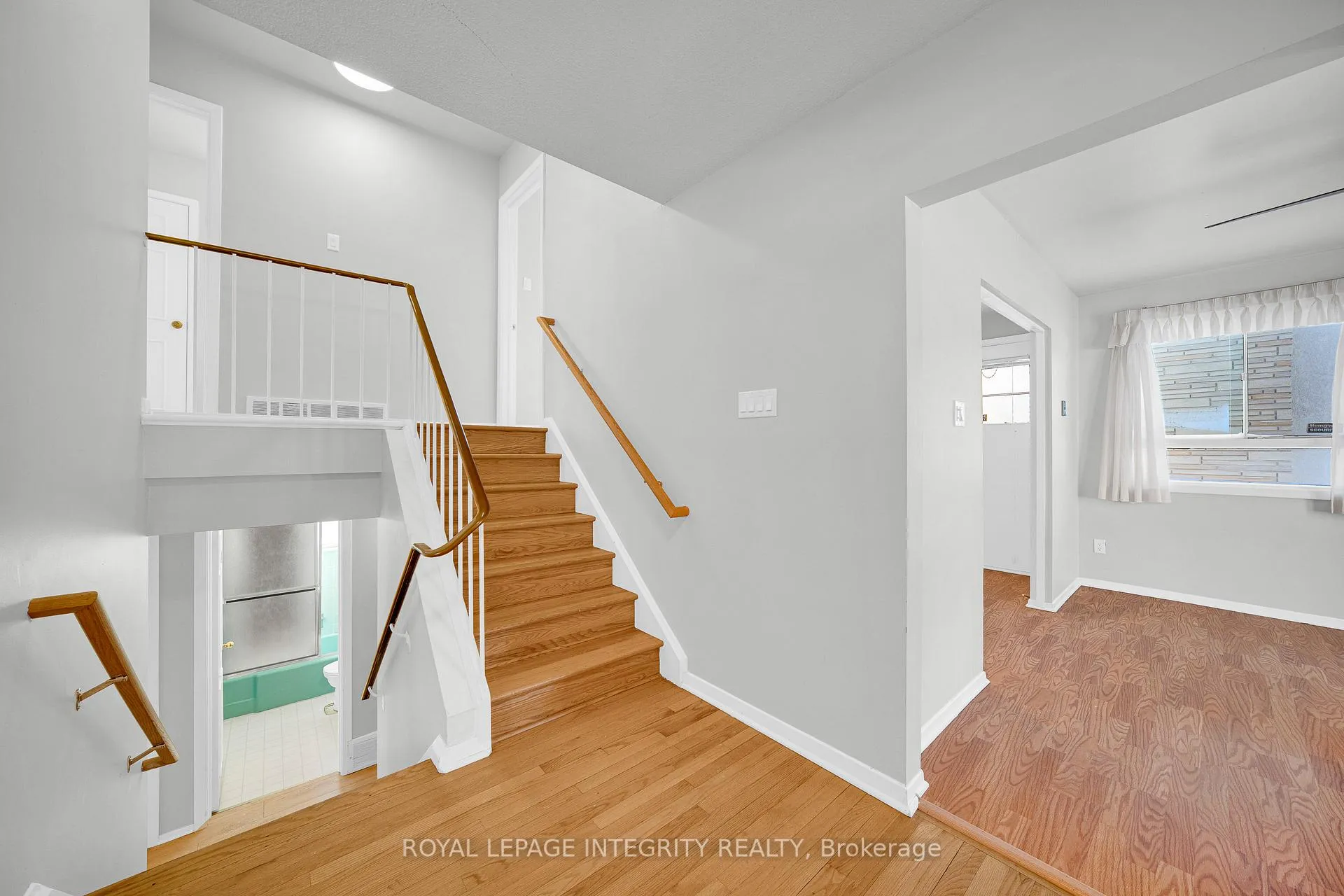 Photo 10 of 2681 Norberry Crescent, Ottawa, Mooneys Bay/Riverside Park — HOMEH