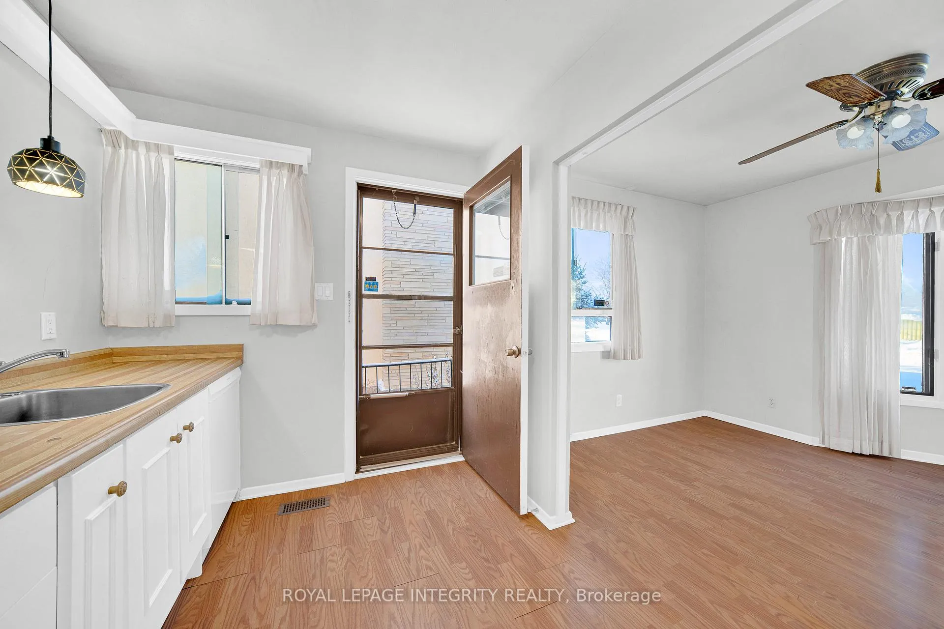 Photo 15 of 2681 Norberry Crescent, Ottawa, Mooneys Bay/Riverside Park — HOMEH