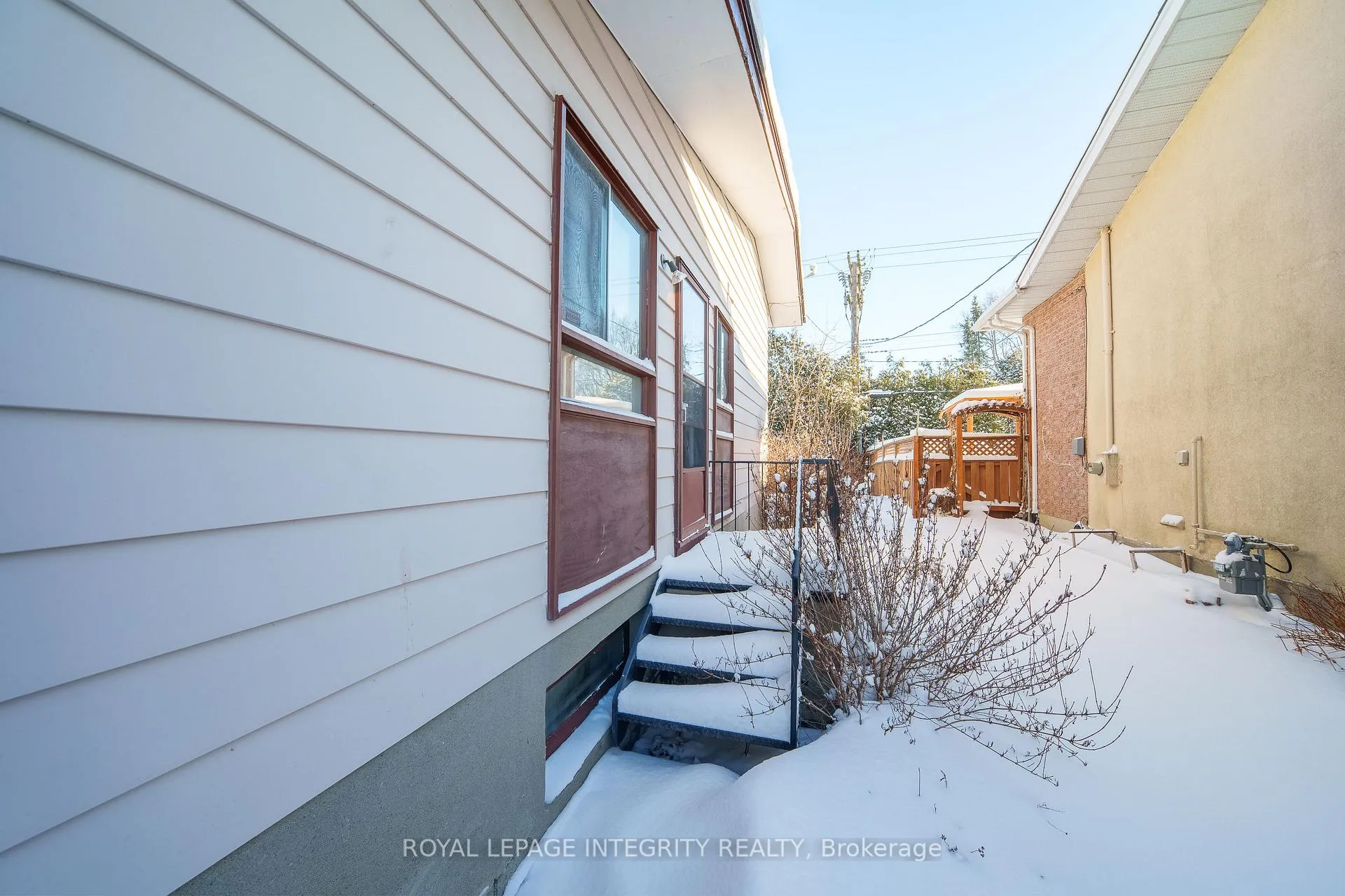 Photo 16 of 2681 Norberry Crescent, Ottawa, Mooneys Bay/Riverside Park — HOMEH