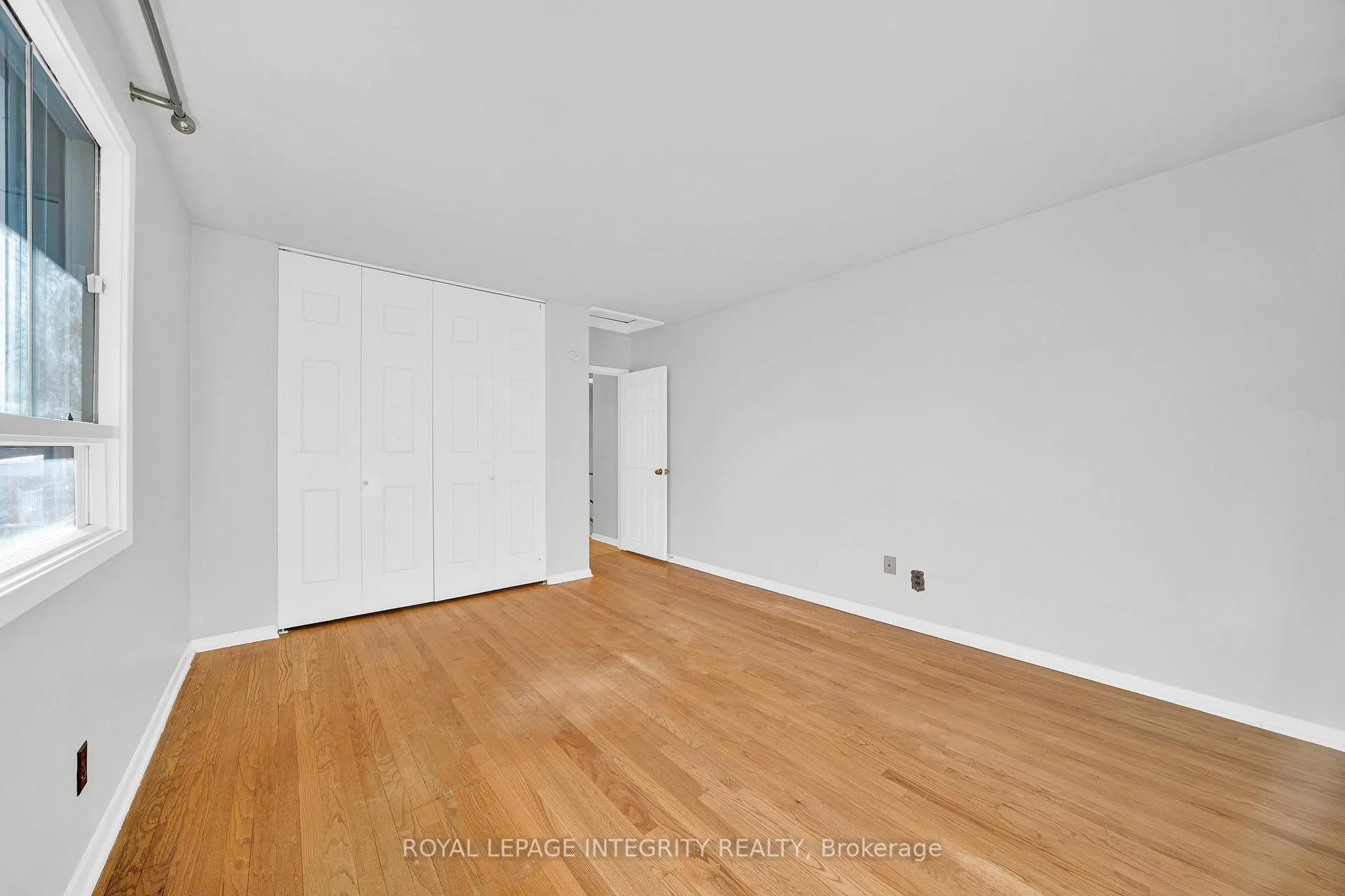 Photo 23 of 2681 Norberry Crescent, Ottawa, Mooneys Bay/Riverside Park — HOMEH