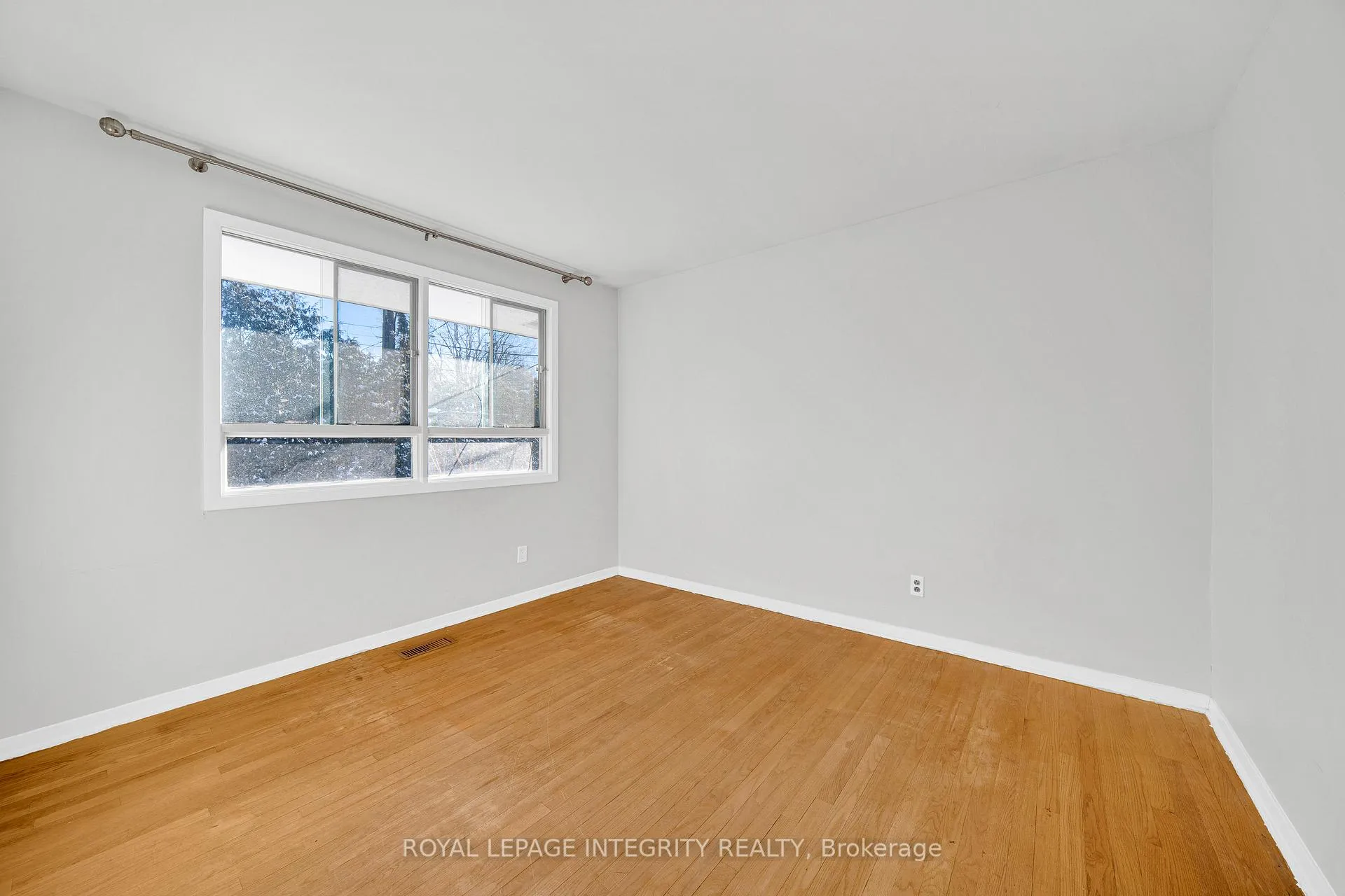 Photo 28 of 2681 Norberry Crescent, Ottawa, Mooneys Bay/Riverside Park — HOMEH