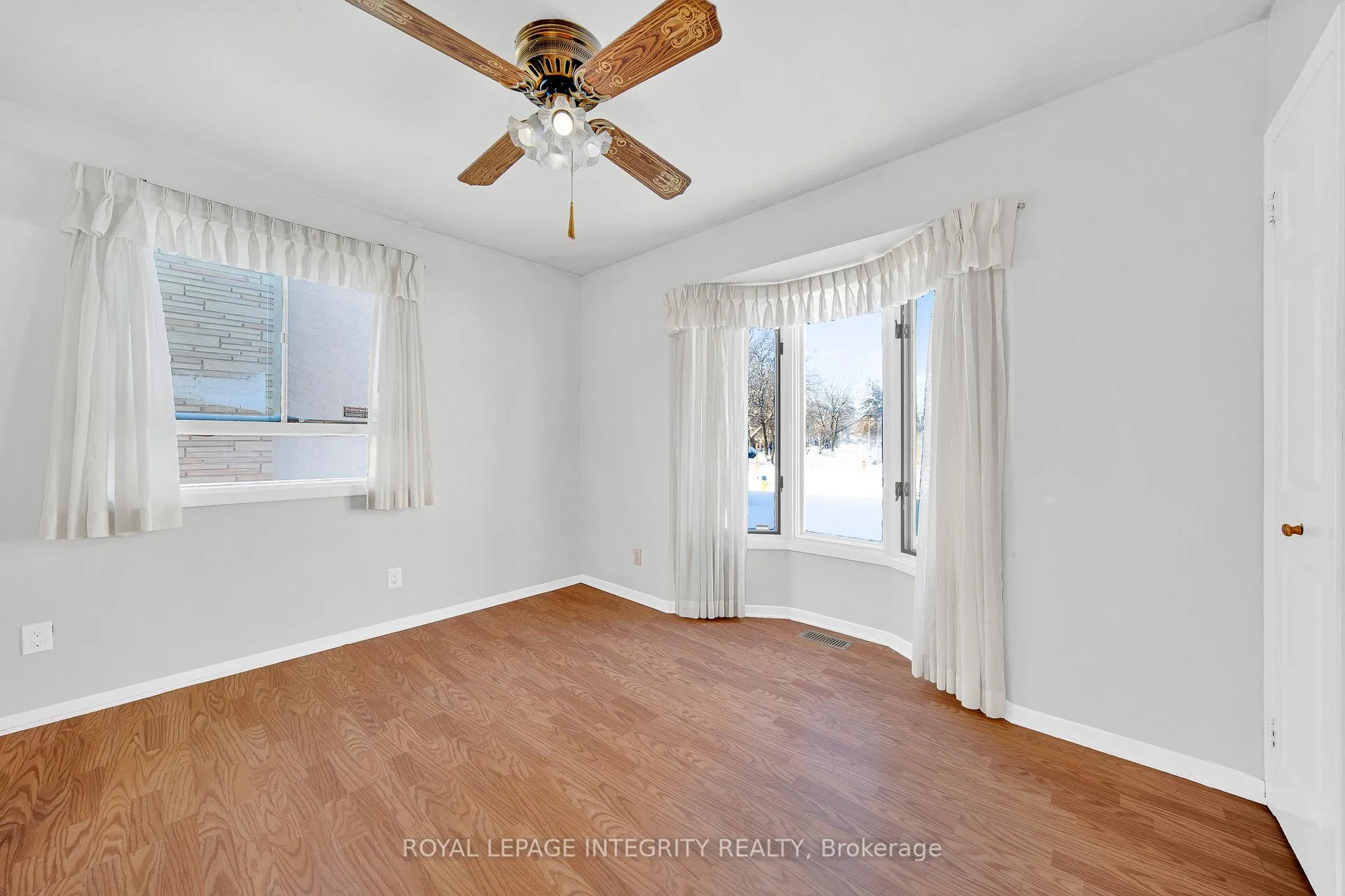 Photo 31 of 2681 Norberry Crescent, Ottawa, Mooneys Bay/Riverside Park — HOMEH