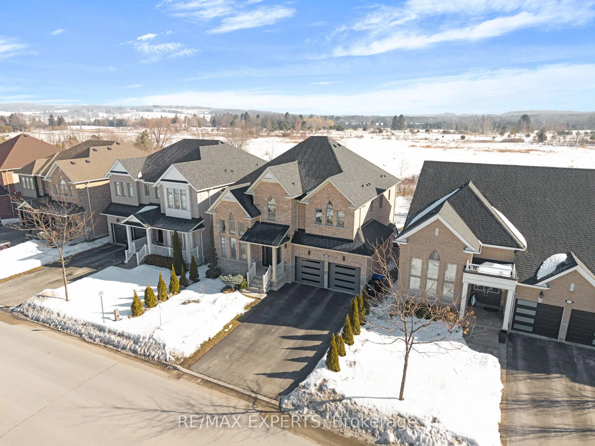 Photo 3 of 75 Turner Drive, New Tecumseth, Tottenham — HOMEH