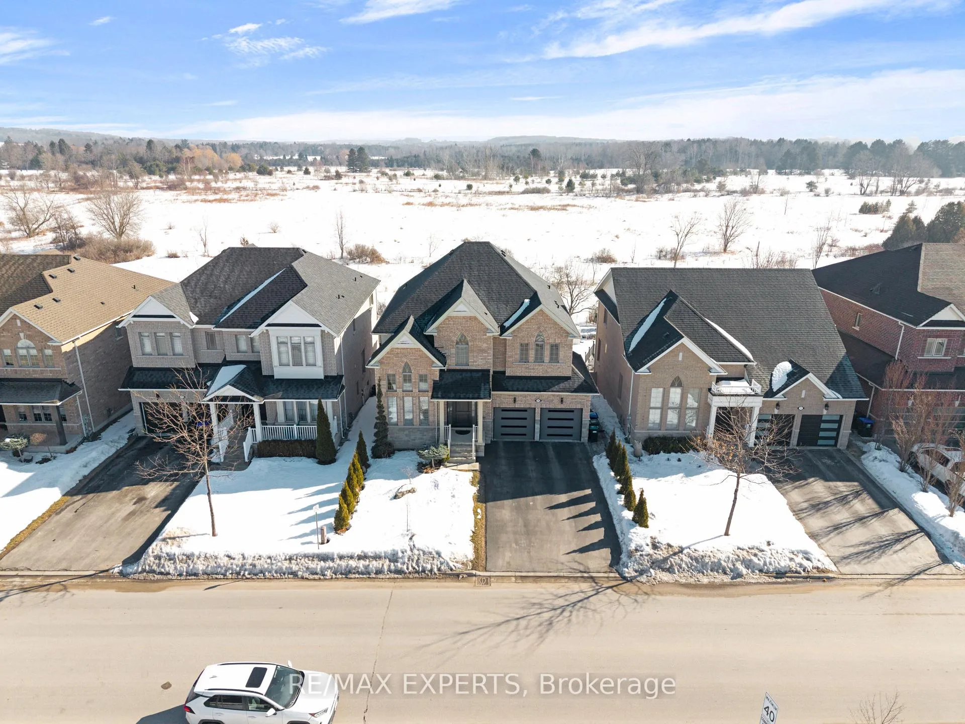 Photo 4 of 75 Turner Drive, New Tecumseth, Tottenham — HOMEH
