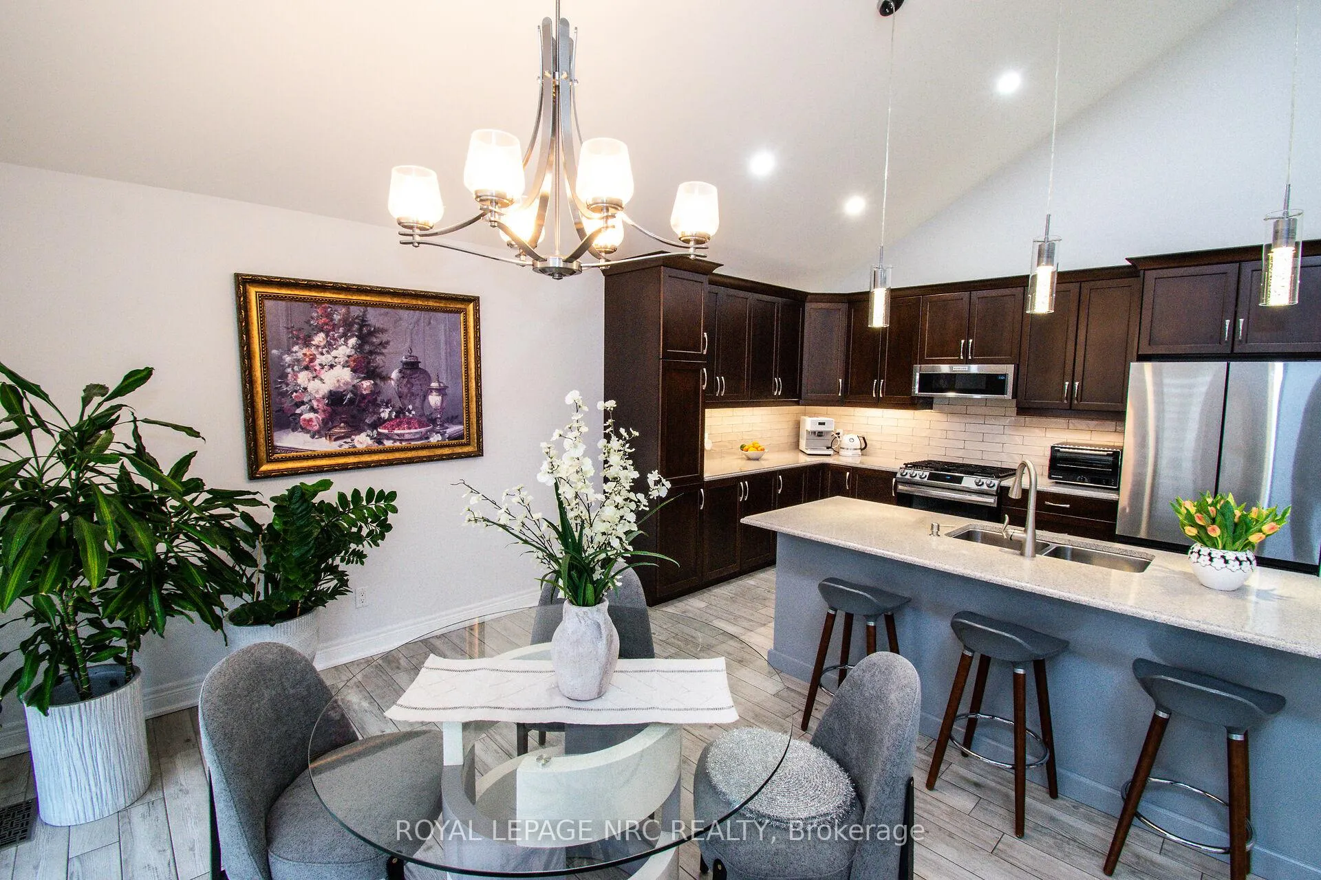 Photo 19 of 197 Timberview Crescent, Welland, Coyle Creek — HOMEH
