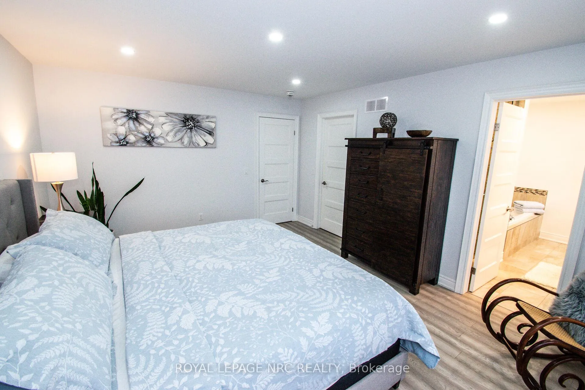 Photo 22 of 197 Timberview Crescent, Welland, Coyle Creek — HOMEH