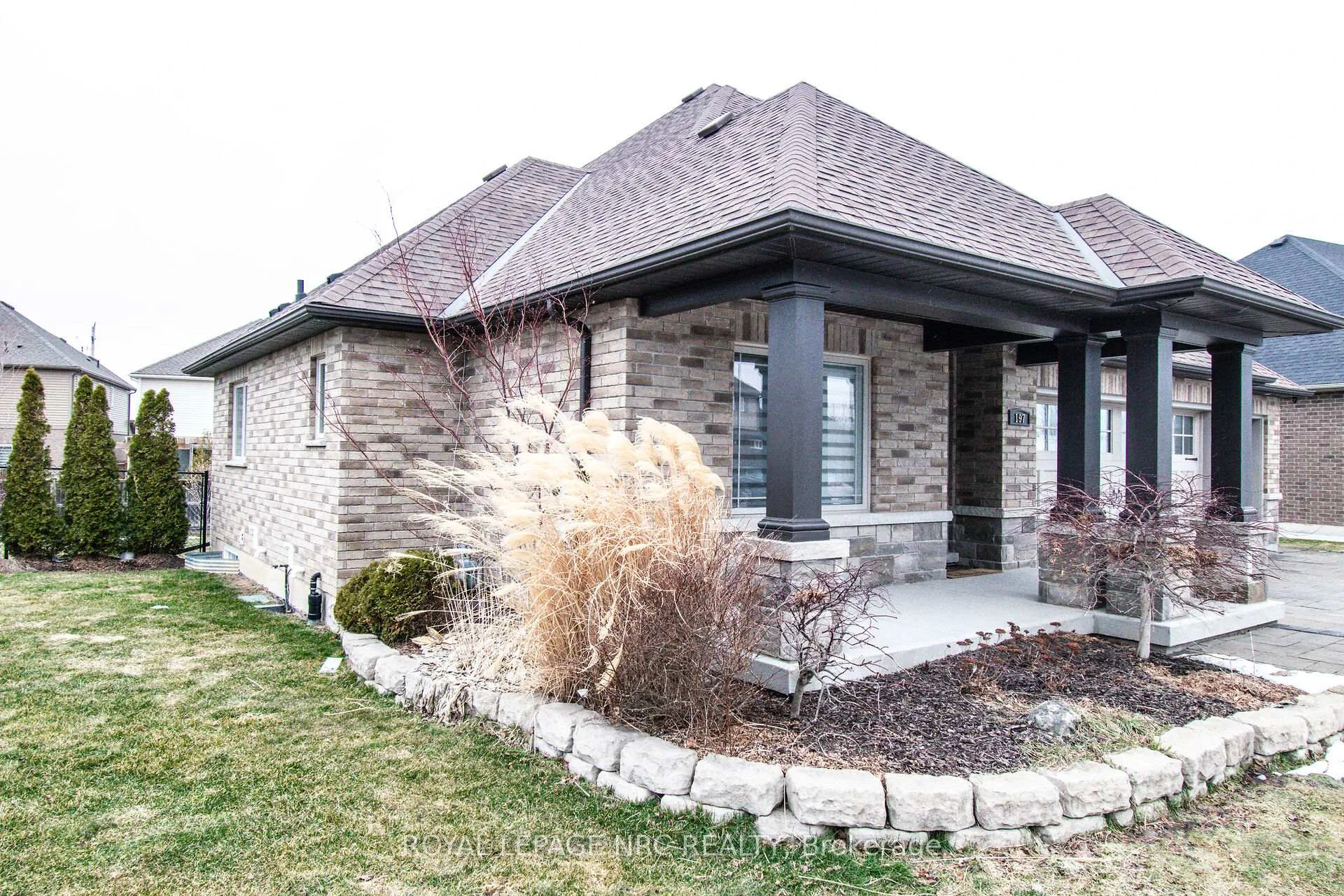 Photo 2 of 197 Timberview Crescent, Welland, Coyle Creek — HOMEH
