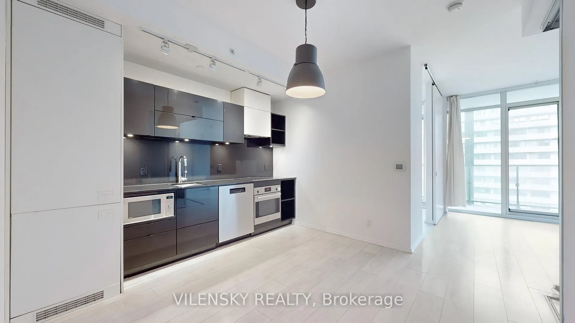 Photo 11 of Unit 3311, 125 Peter Street, Toronto, Waterfront Communities — HOMEH