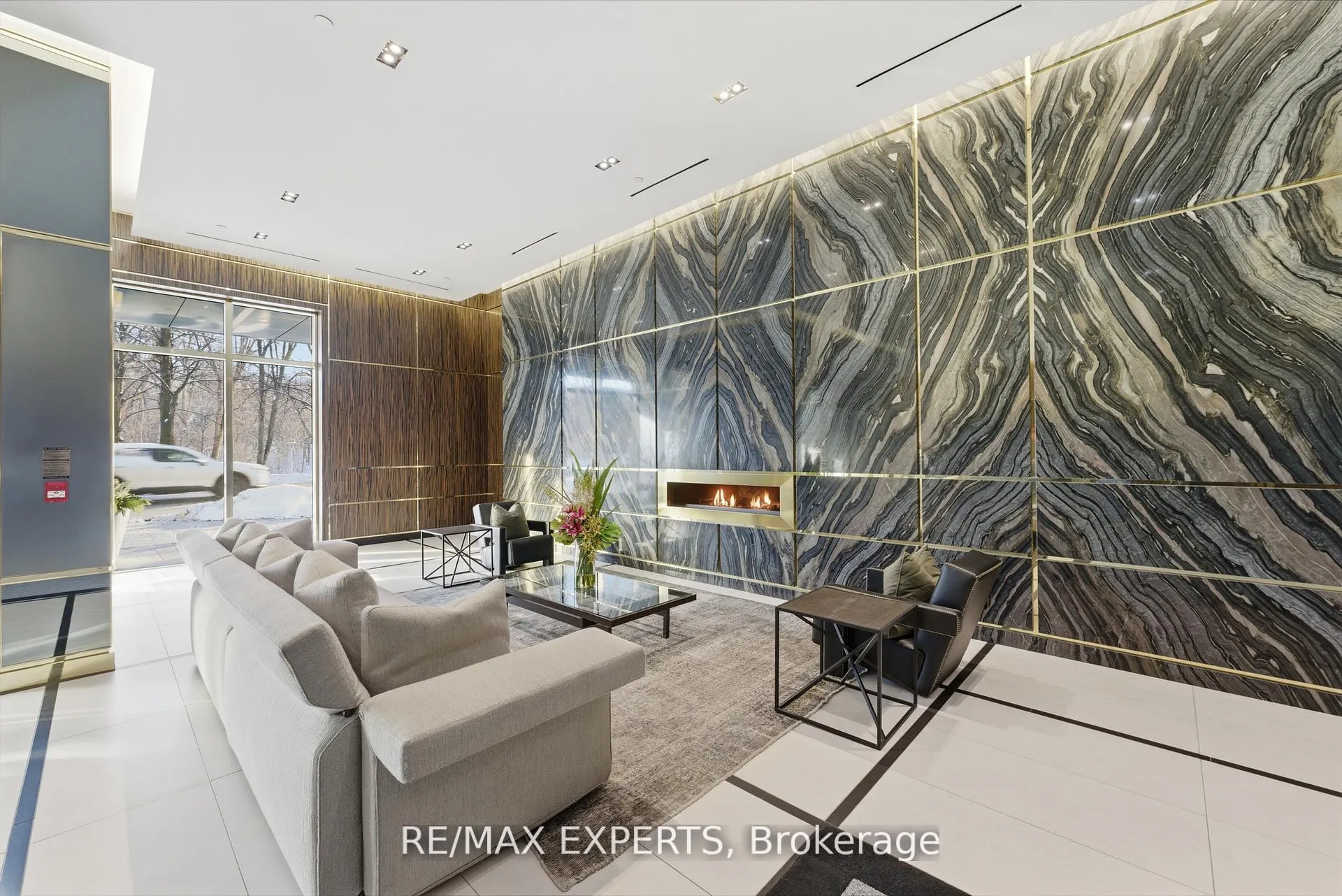 Photo 3 of Unit 410, 3018 Yonge Street, Toronto, Lawrence Park South — HOMEH