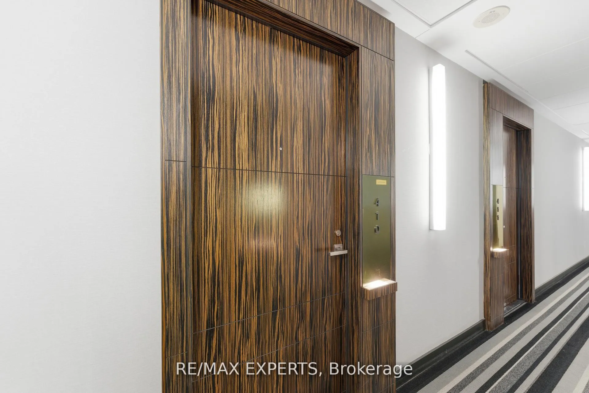 Photo 4 of Unit 410, 3018 Yonge Street, Toronto, Lawrence Park South — HOMEH