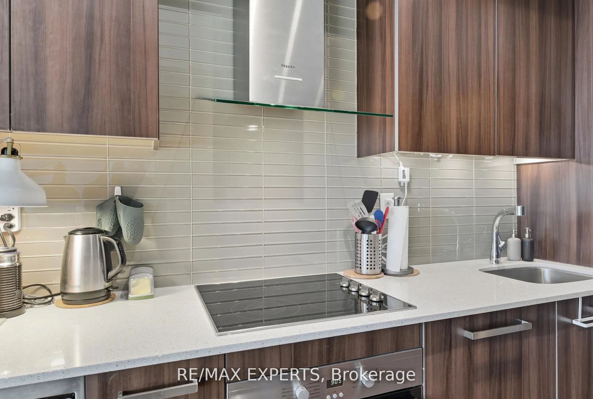 Photo 12 of Unit 410, 3018 Yonge Street, Toronto, Lawrence Park South — HOMEH