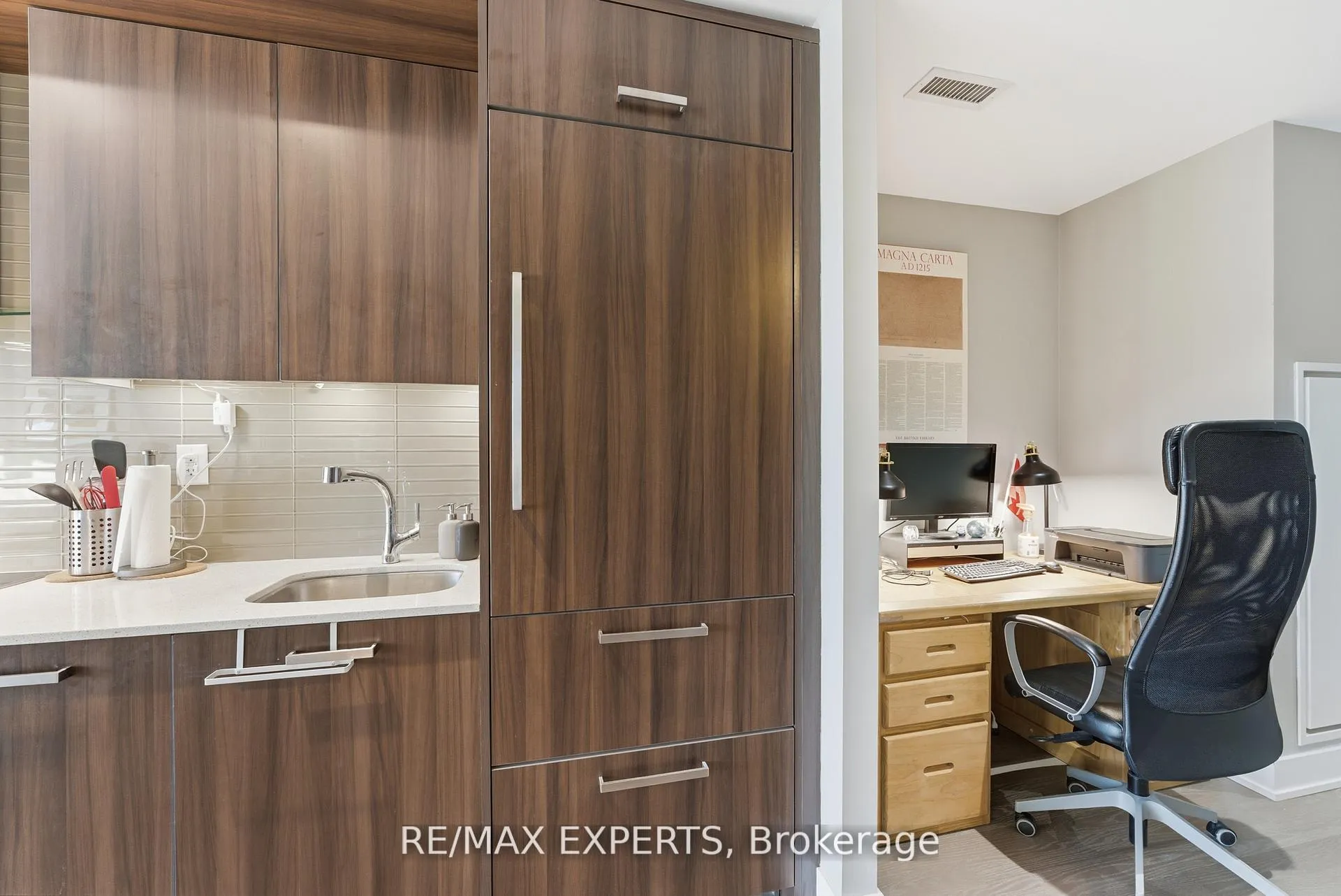 Photo 13 of Unit 410, 3018 Yonge Street, Toronto, Lawrence Park South — HOMEH