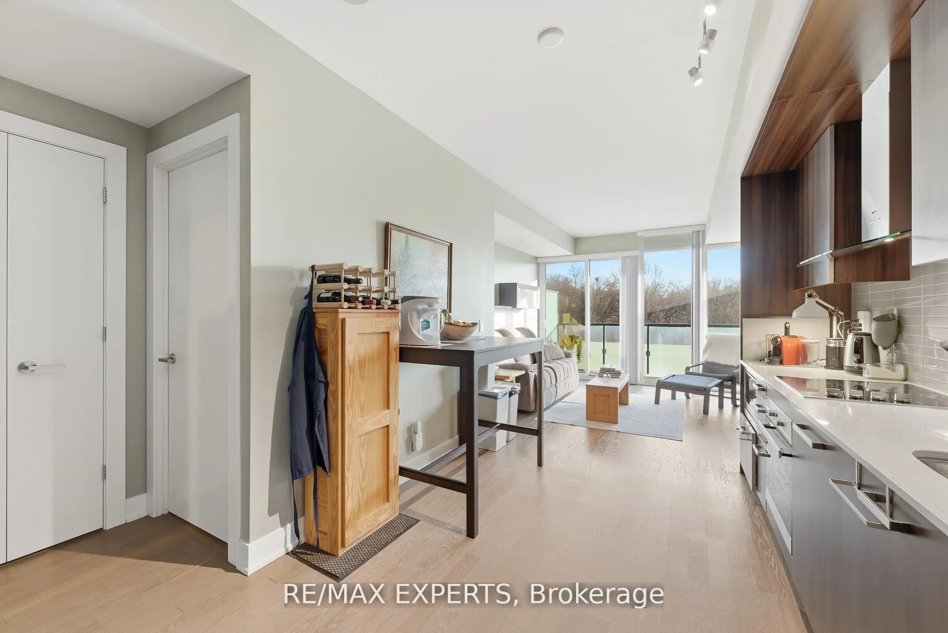 Photo 14 of Unit 410, 3018 Yonge Street, Toronto, Lawrence Park South — HOMEH
