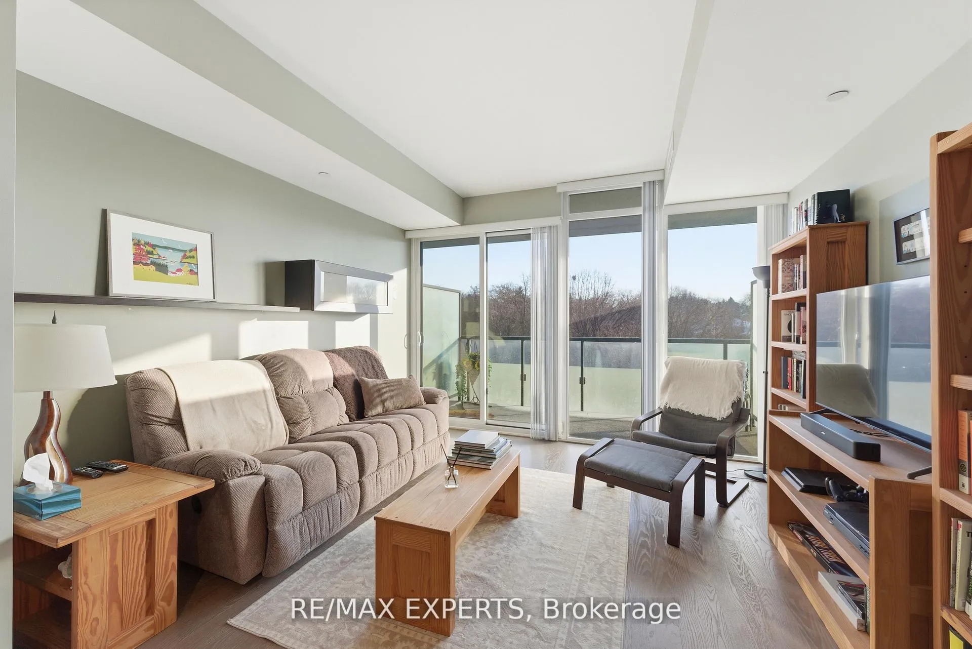Photo 15 of Unit 410, 3018 Yonge Street, Toronto, Lawrence Park South — HOMEH
